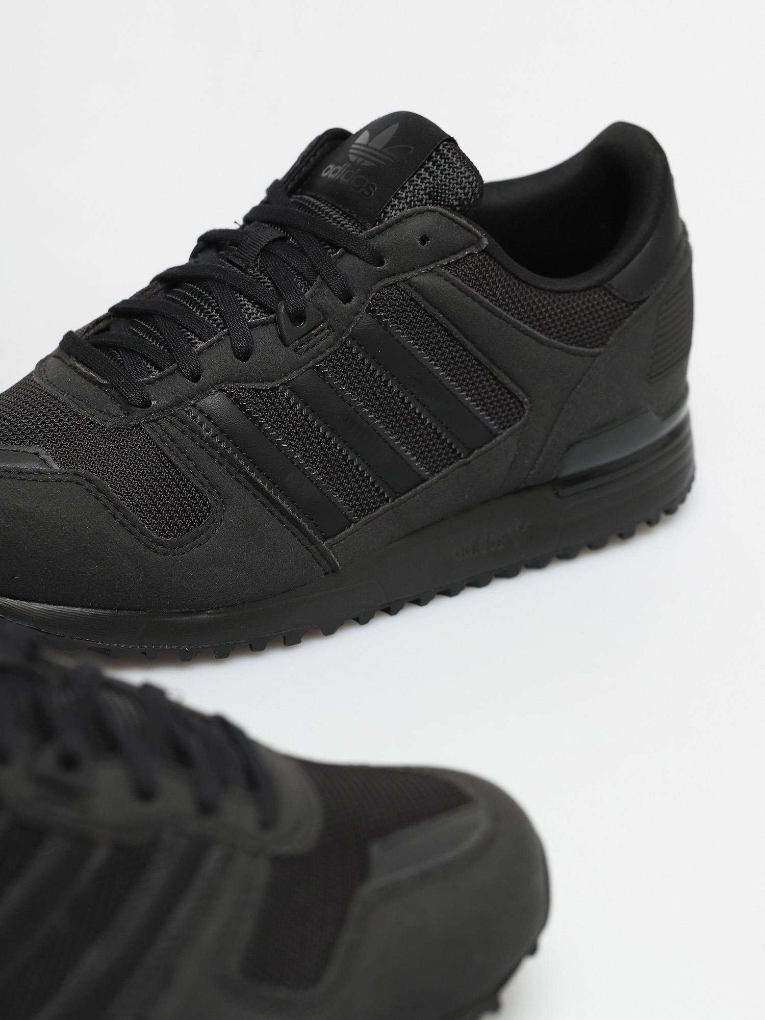 adidas Originals Zx 700 Shoes (cblack/cblack/cblack)