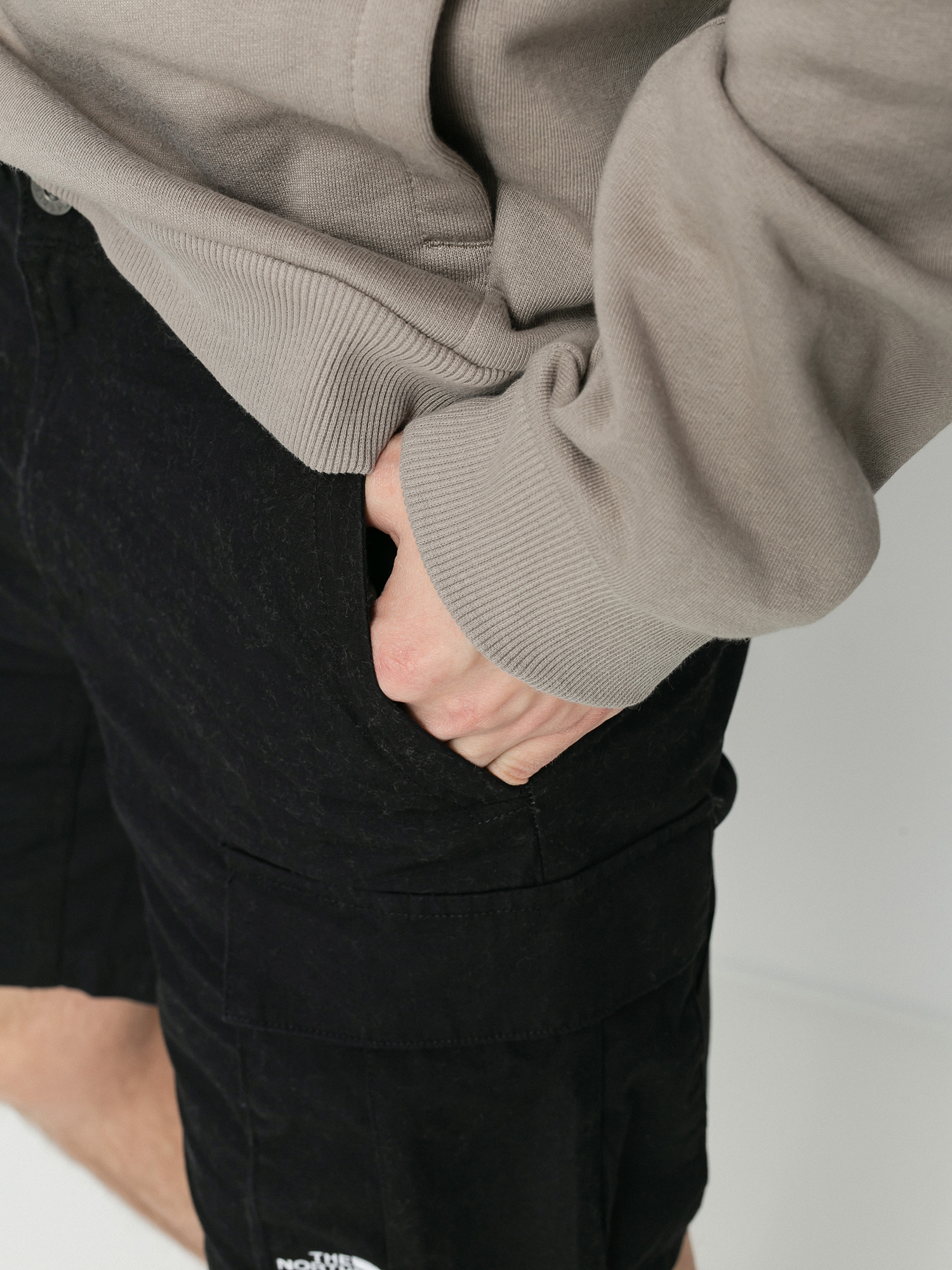 The North Face Anticline Cargo Shorts (tnf black)