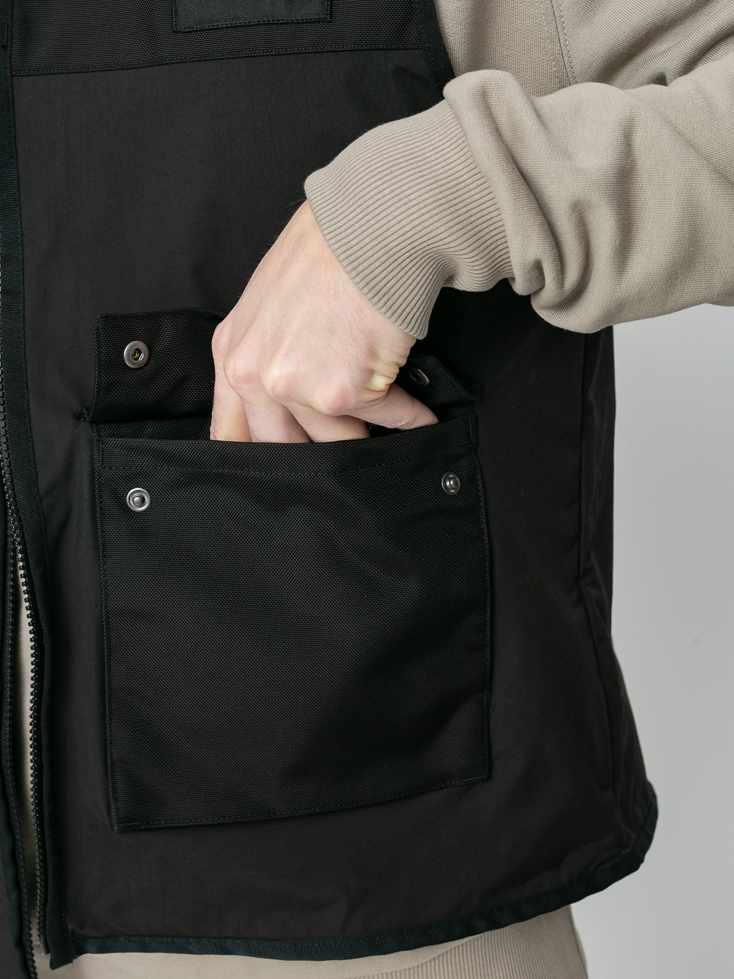 The North Face Black Box Utility Vest Jacket (tnf black)