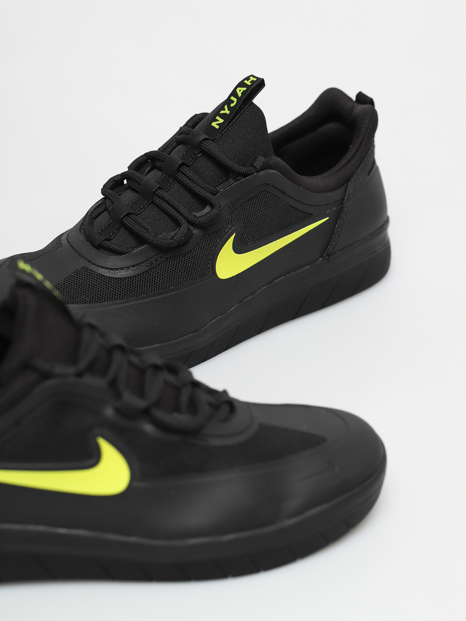 Nike SB Nyjah Free 2 Schuhe (black/cyber black black)