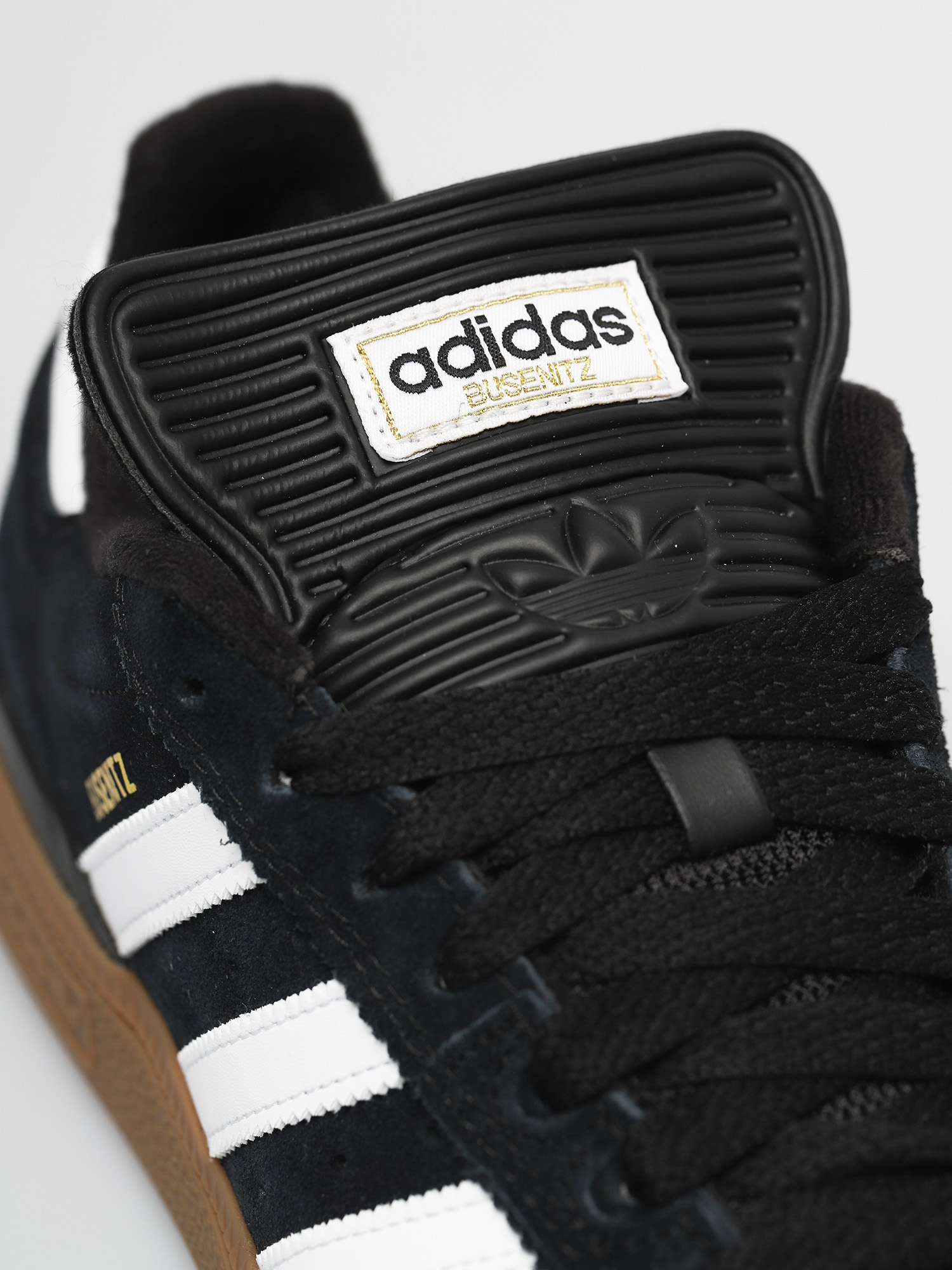 adidas Busenitz Schuhe (black1/runwht/metgol)