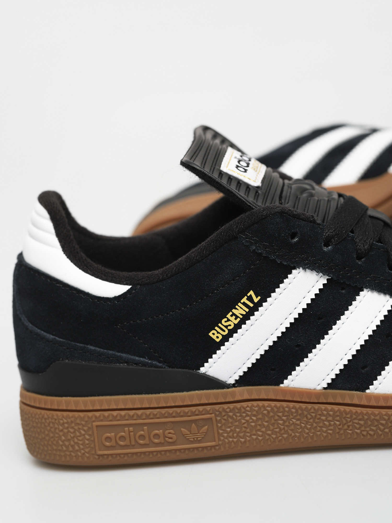 adidas Busenitz Schuhe (black1/runwht/metgol)