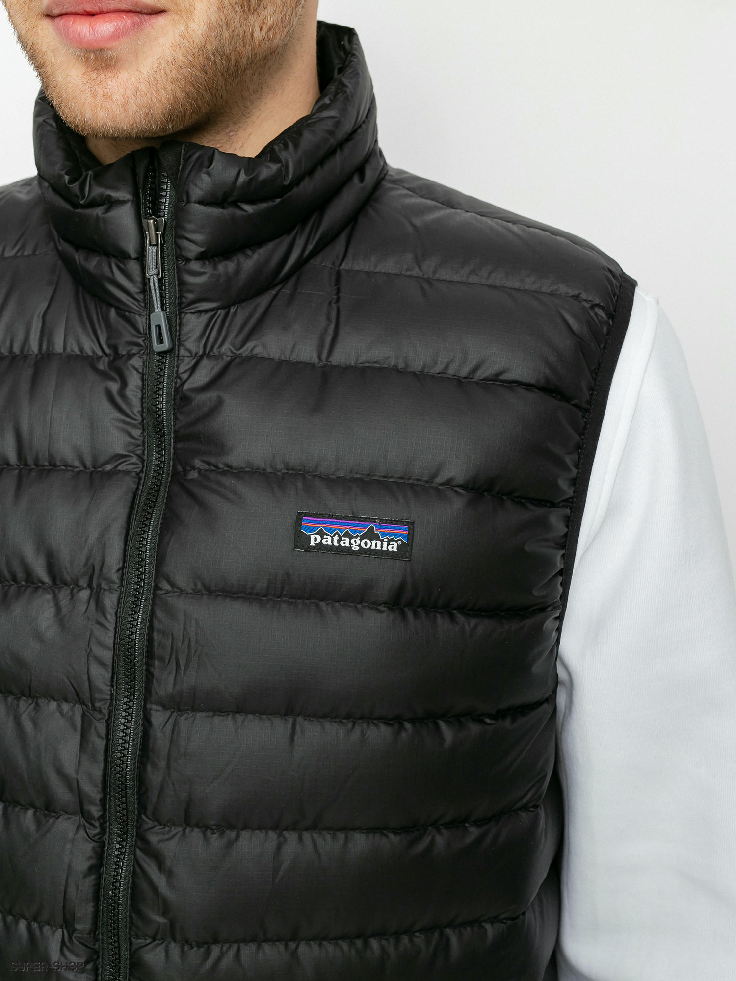 patagonia black puffer vest