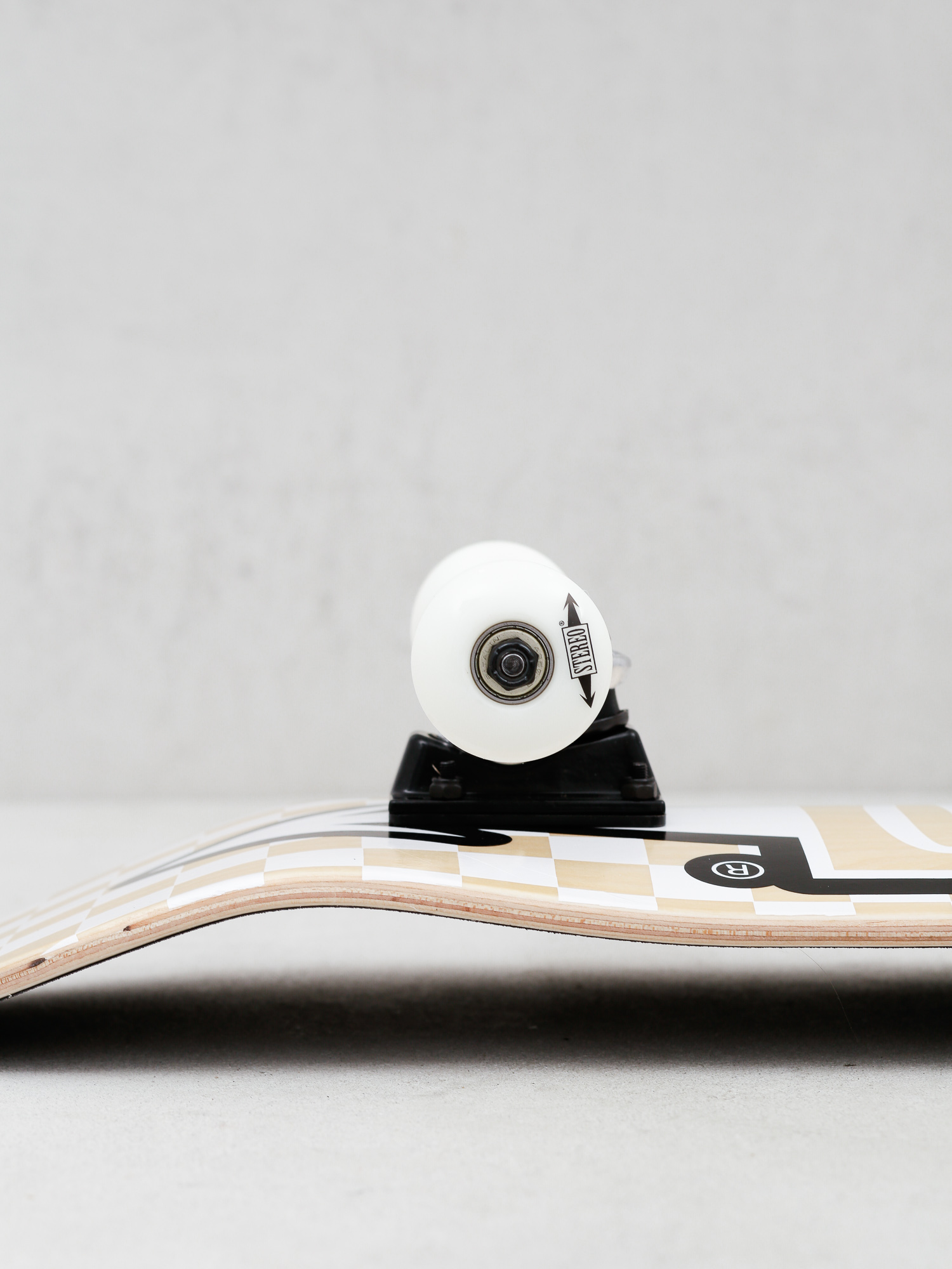 Stereo Arrow Square Skateboard (wood/white)