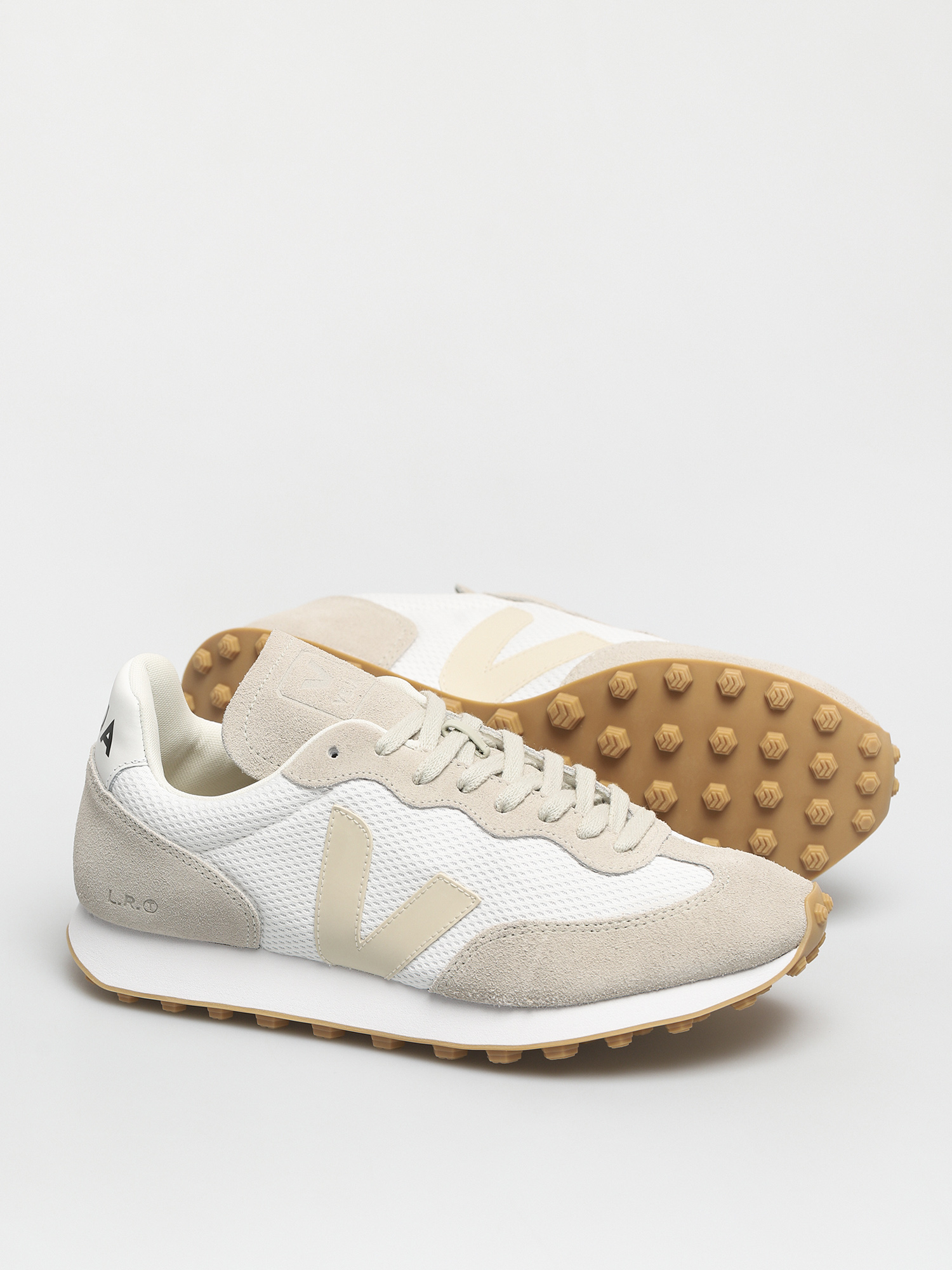 Veja Rio Branco Shoes (alveomesh white pierre natural)