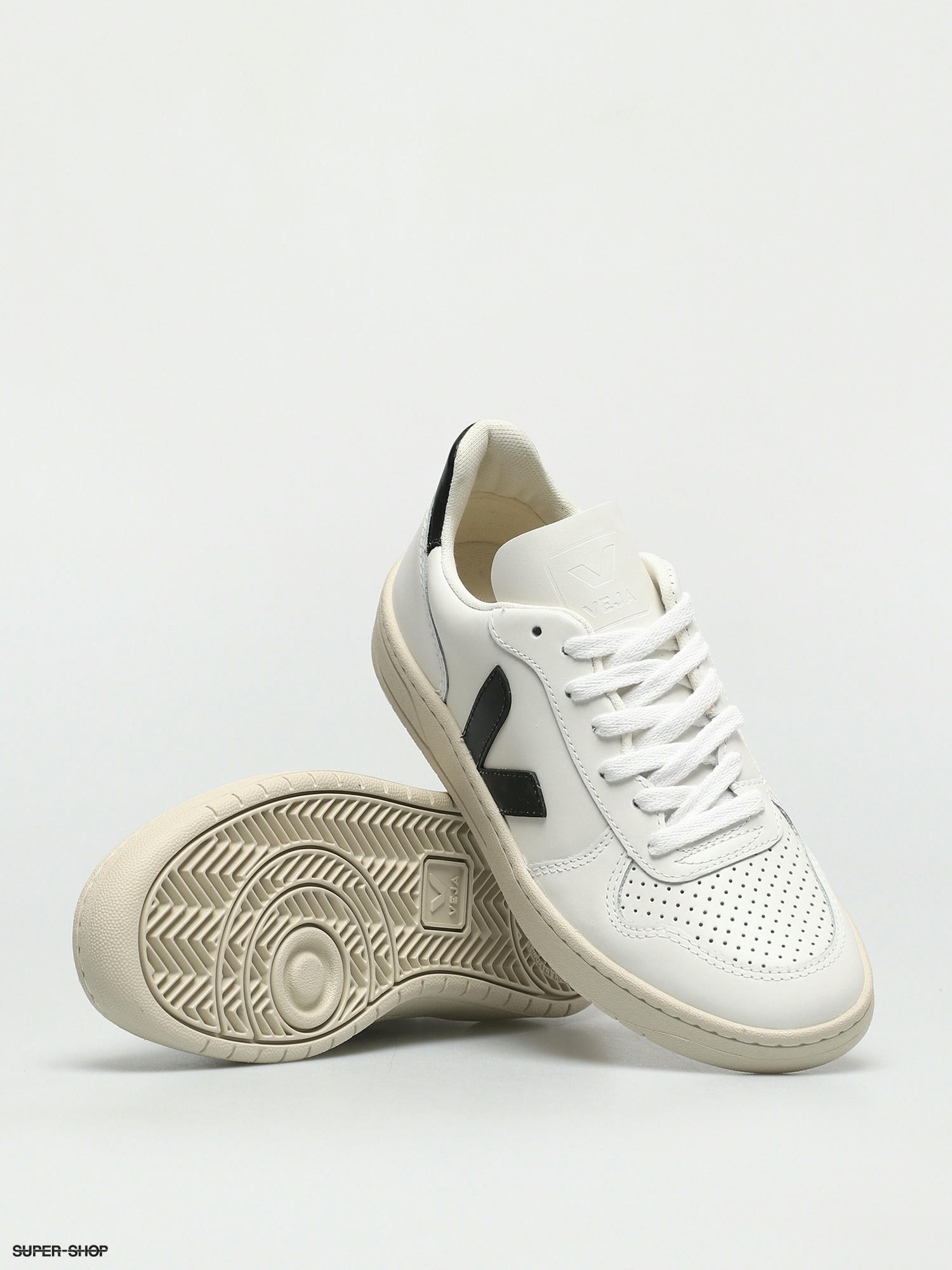 veja skate shoes