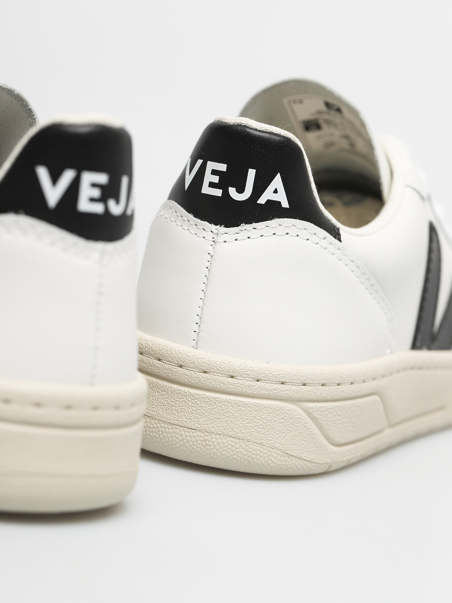 veja v10 navy