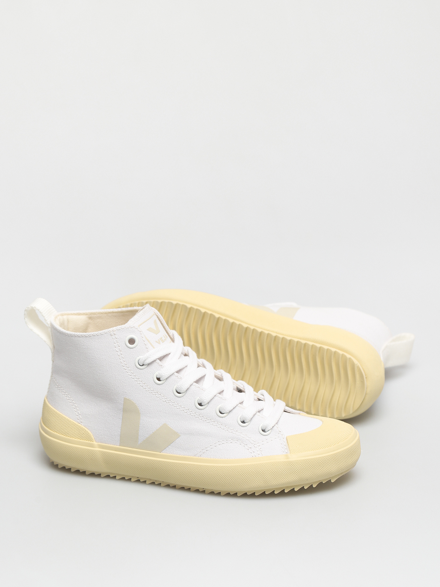 Veja Nova High Shoes Wmn (canvas white butter sole)