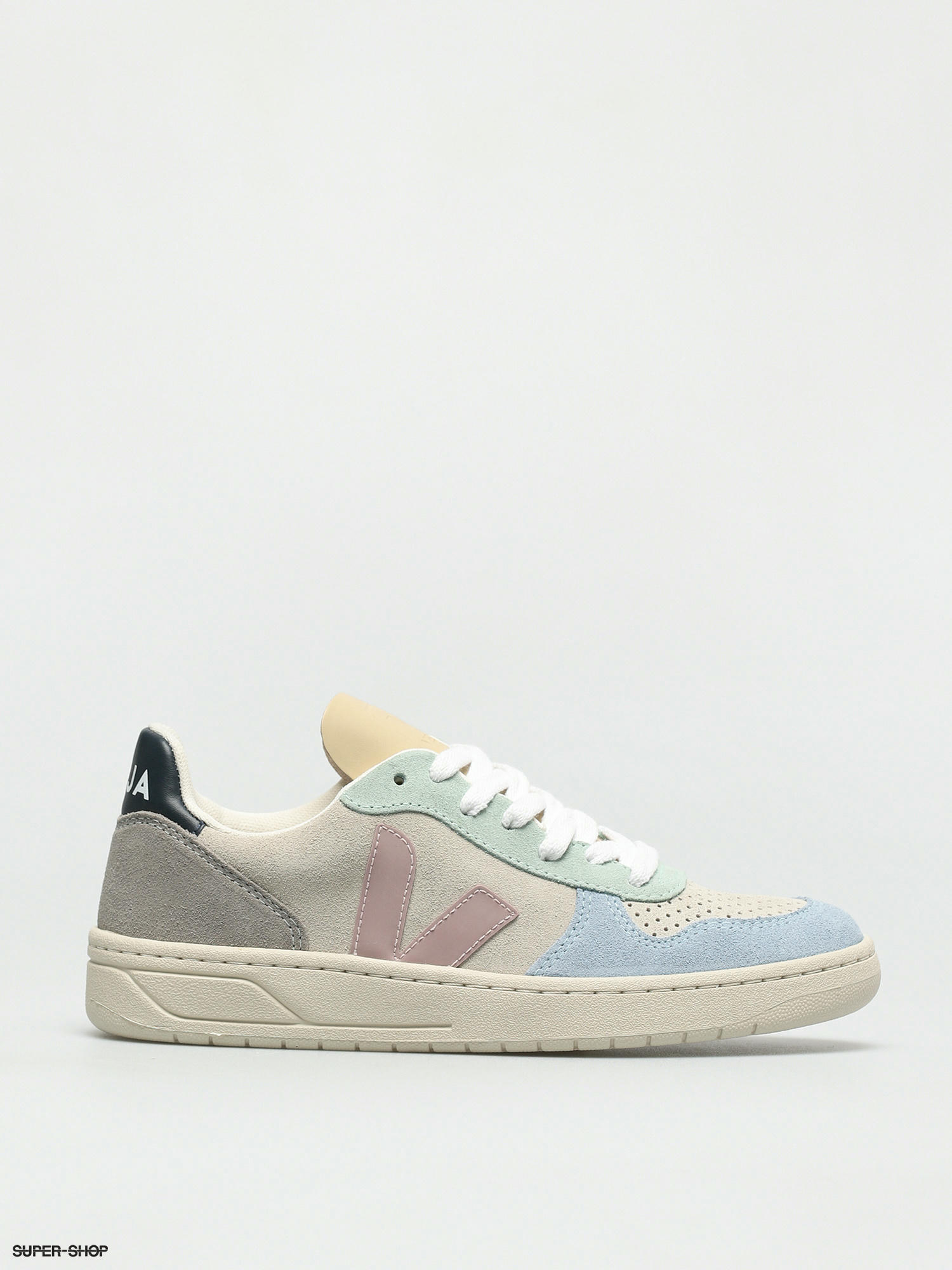 veja v10 multico almond california