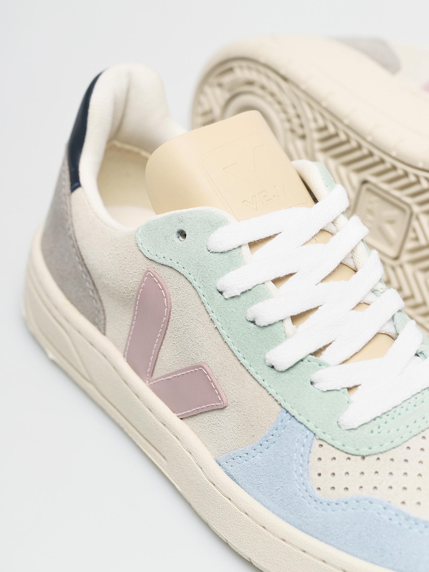 Veja V-10 Schuhe Wmn (suede multico natural babe)