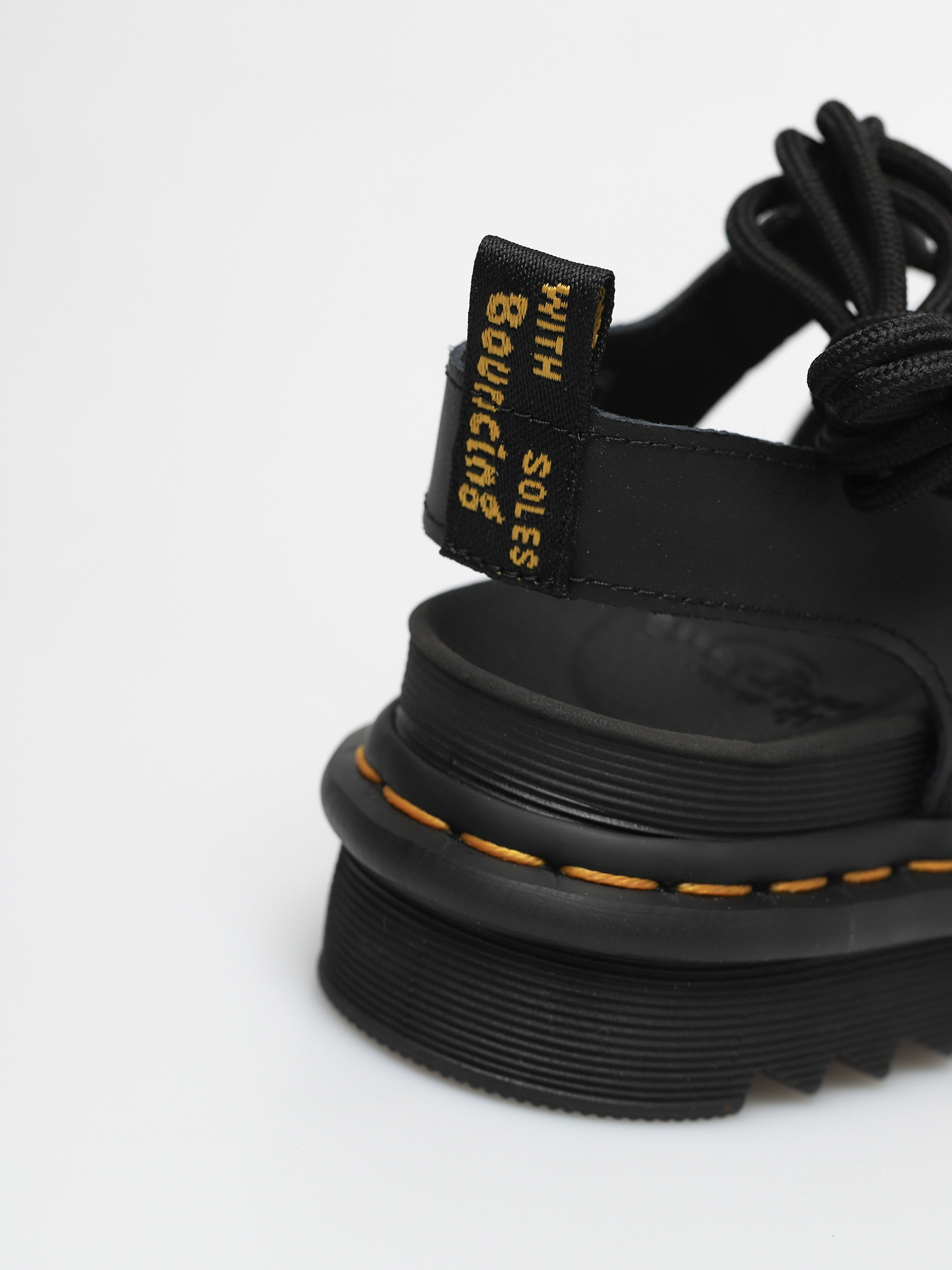 Dr. Martens Nartilla Sandals Wmn (black hydro)