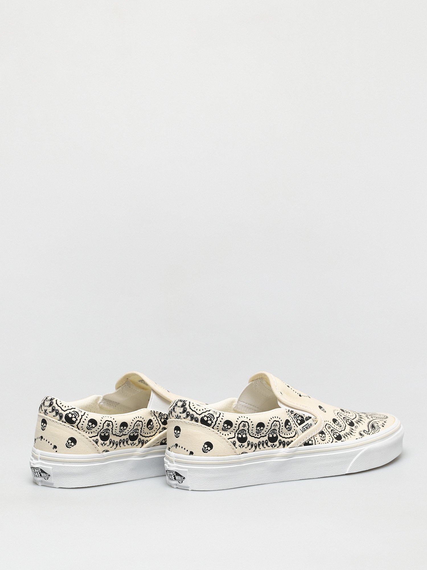 Vans Classic Slip On Shoes (bandana classic white/black)