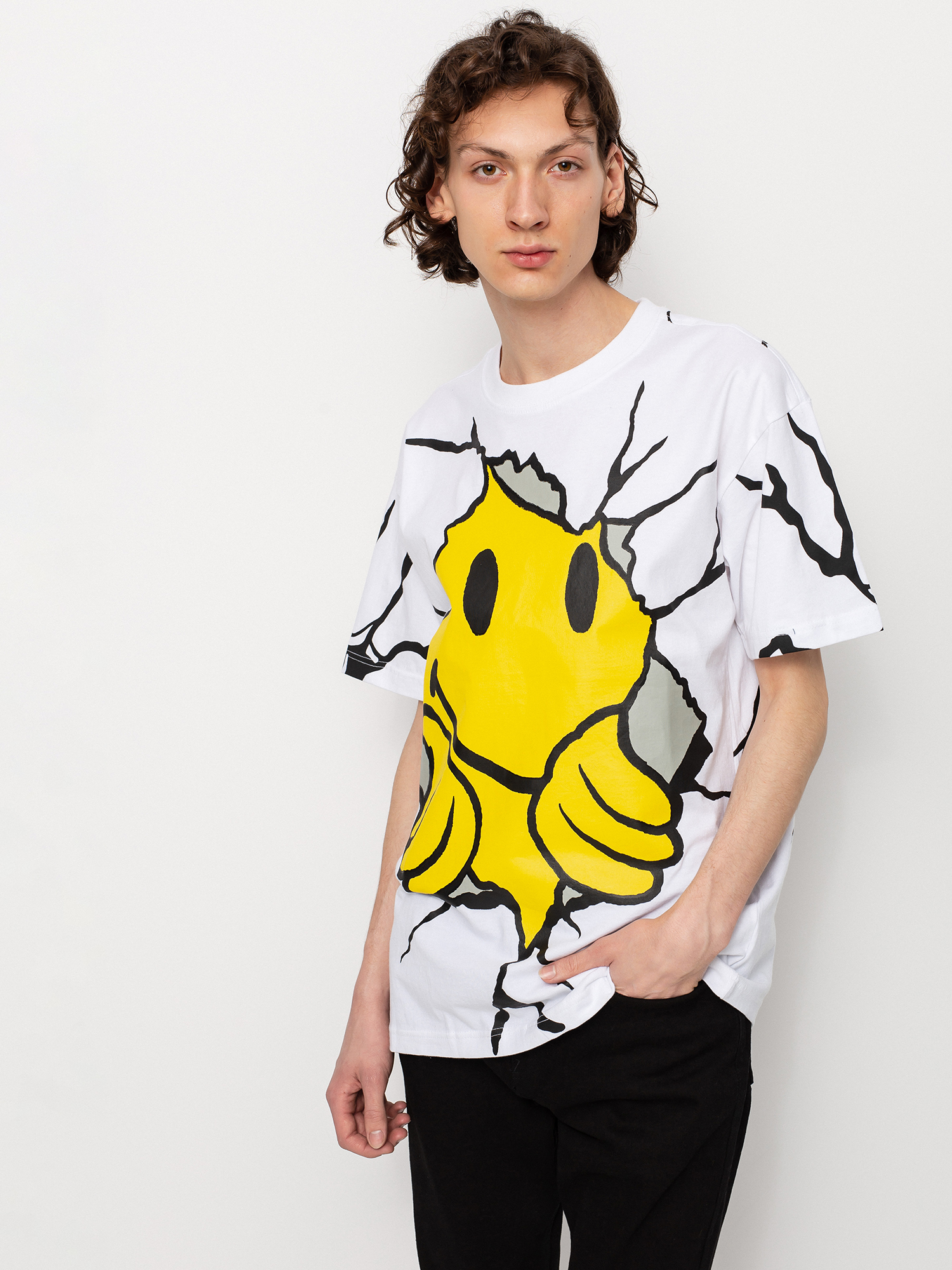 Chinatown Market Smiley Dry Wall Breaker T-shirt (white)