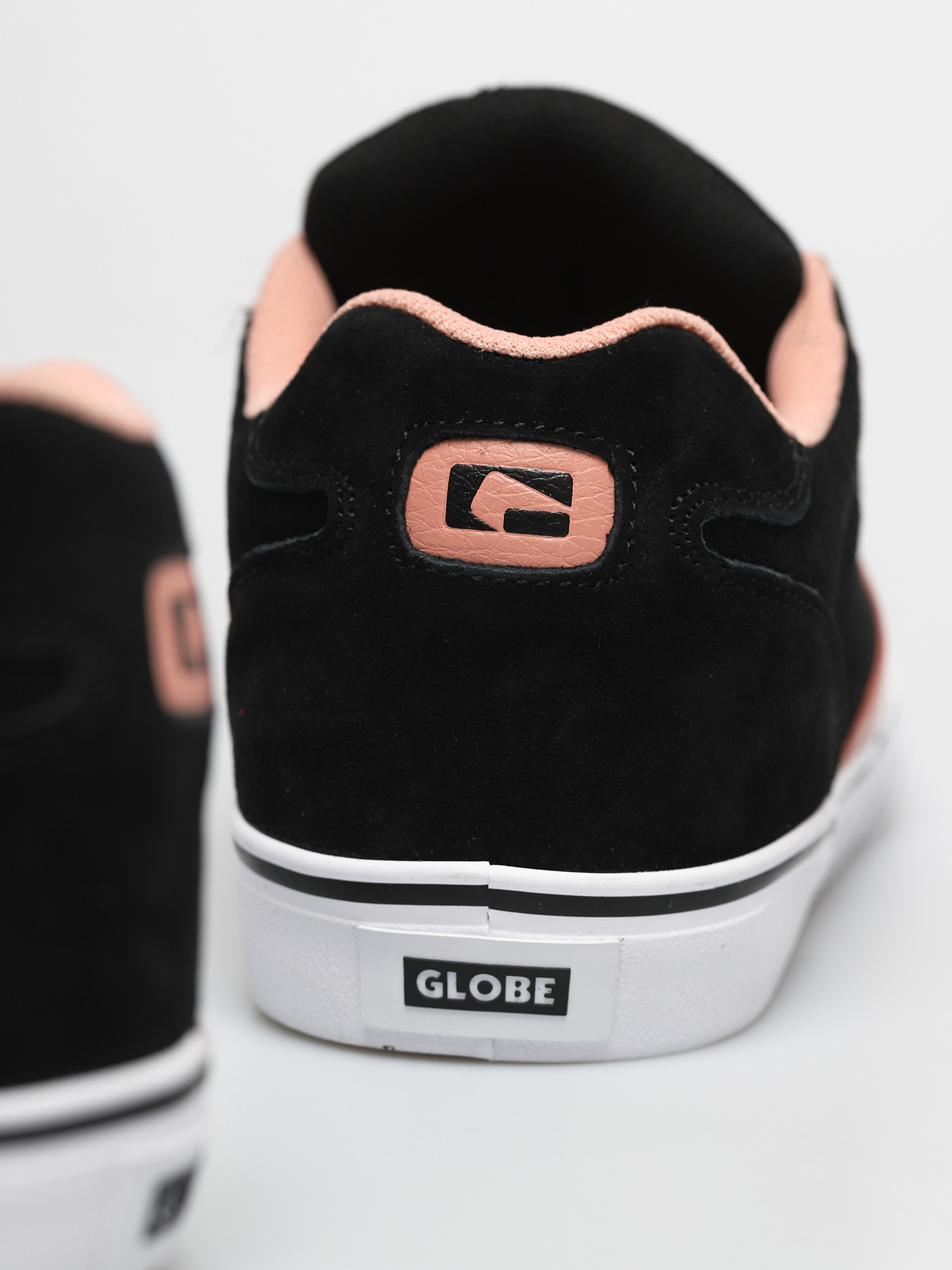 Globe Encore 2 Shoes (black/salmon)