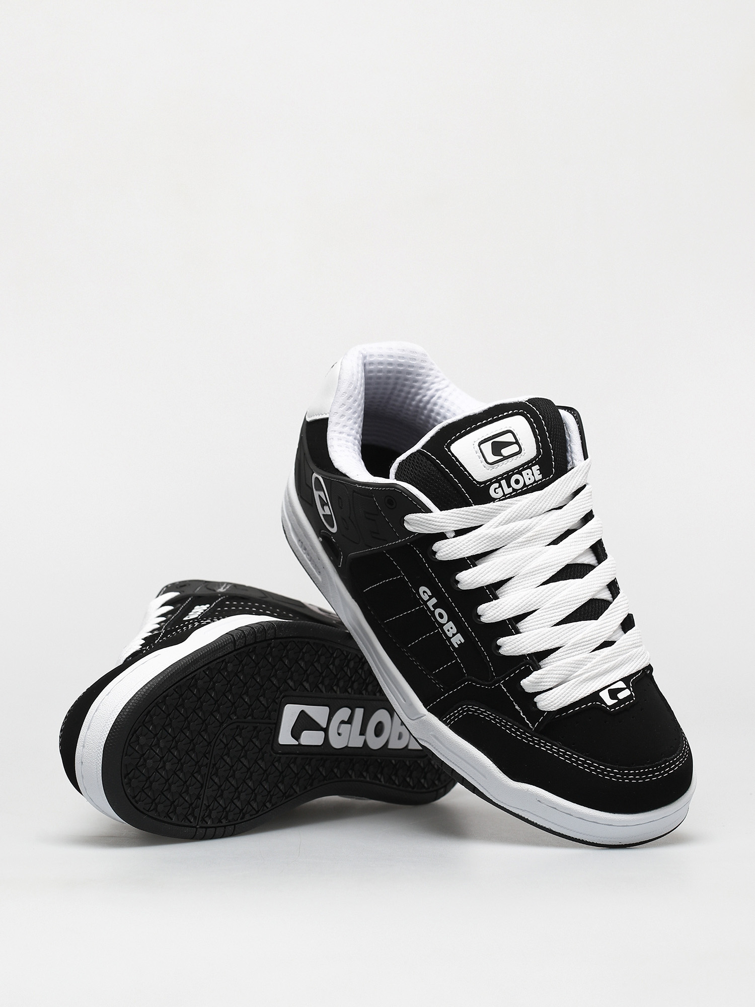 Globe Tilt Shoes (black/white/black)