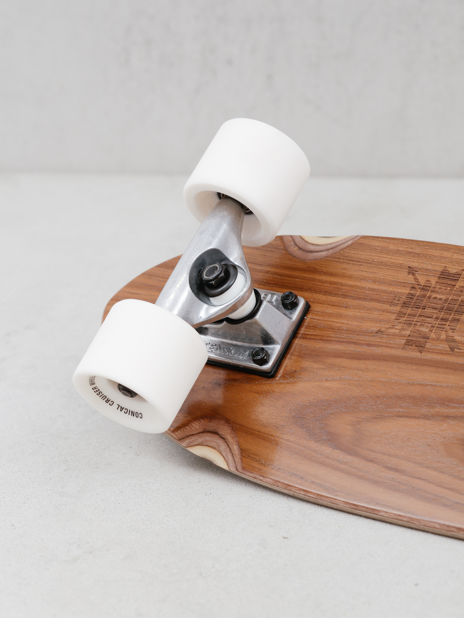 Globe Blazer Cruiser - brown (teak/monstera)