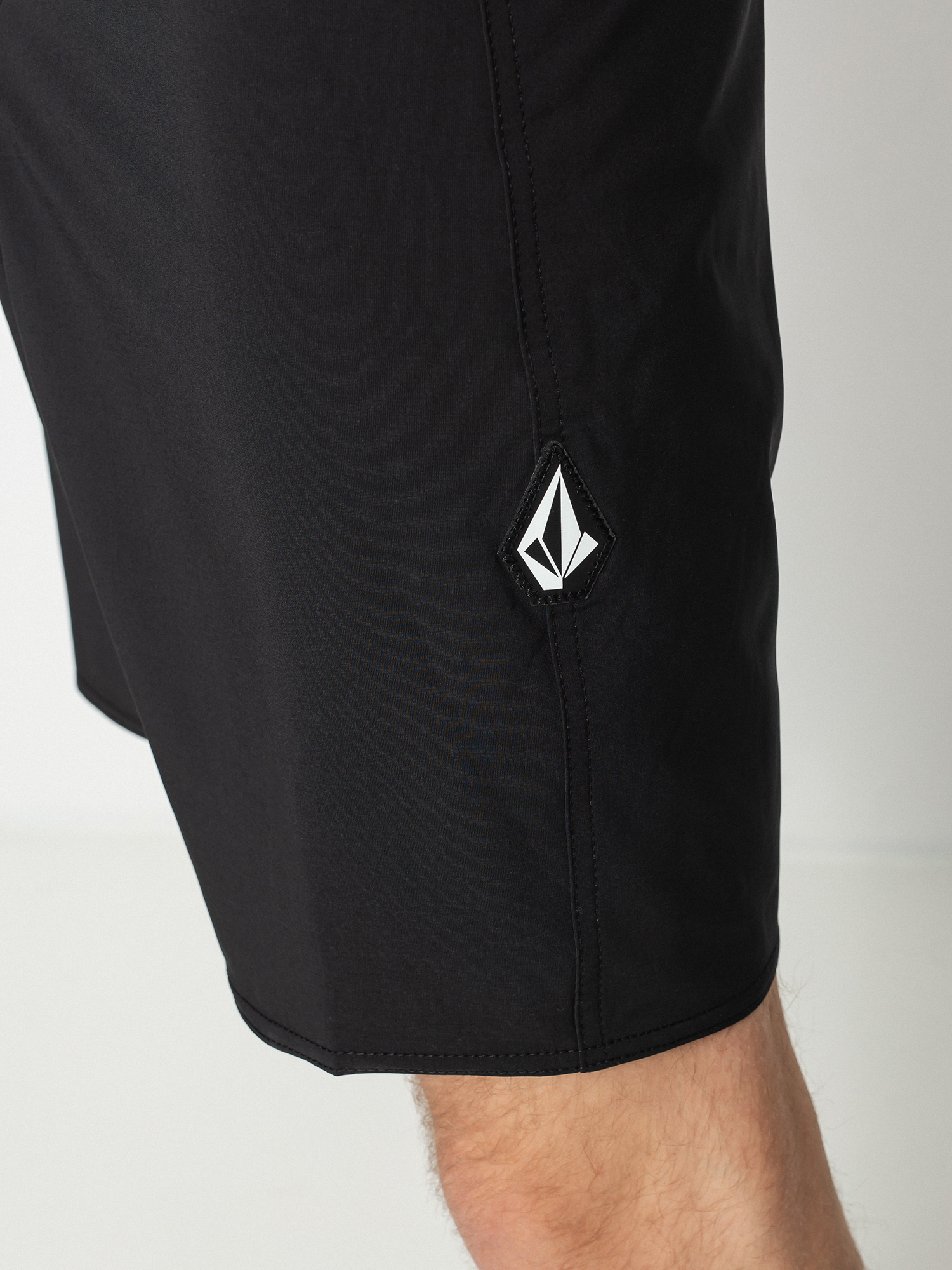 Volcom Lido Solid Mod 18 Boardshorts (black)