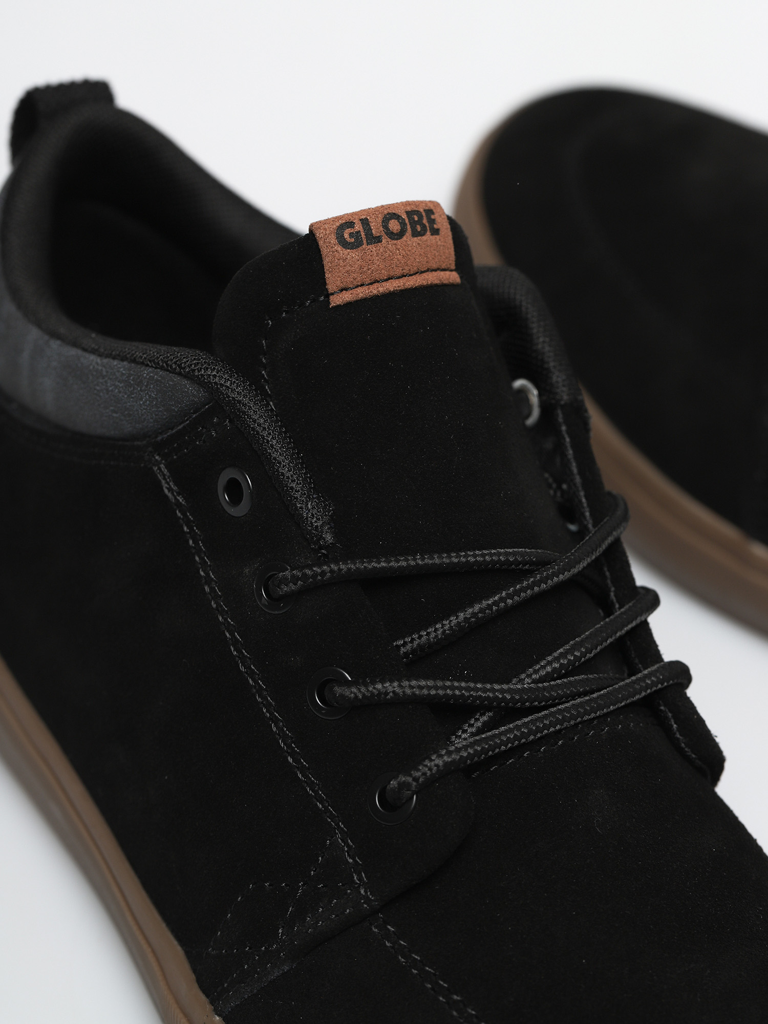 globe gs chukka tobacco