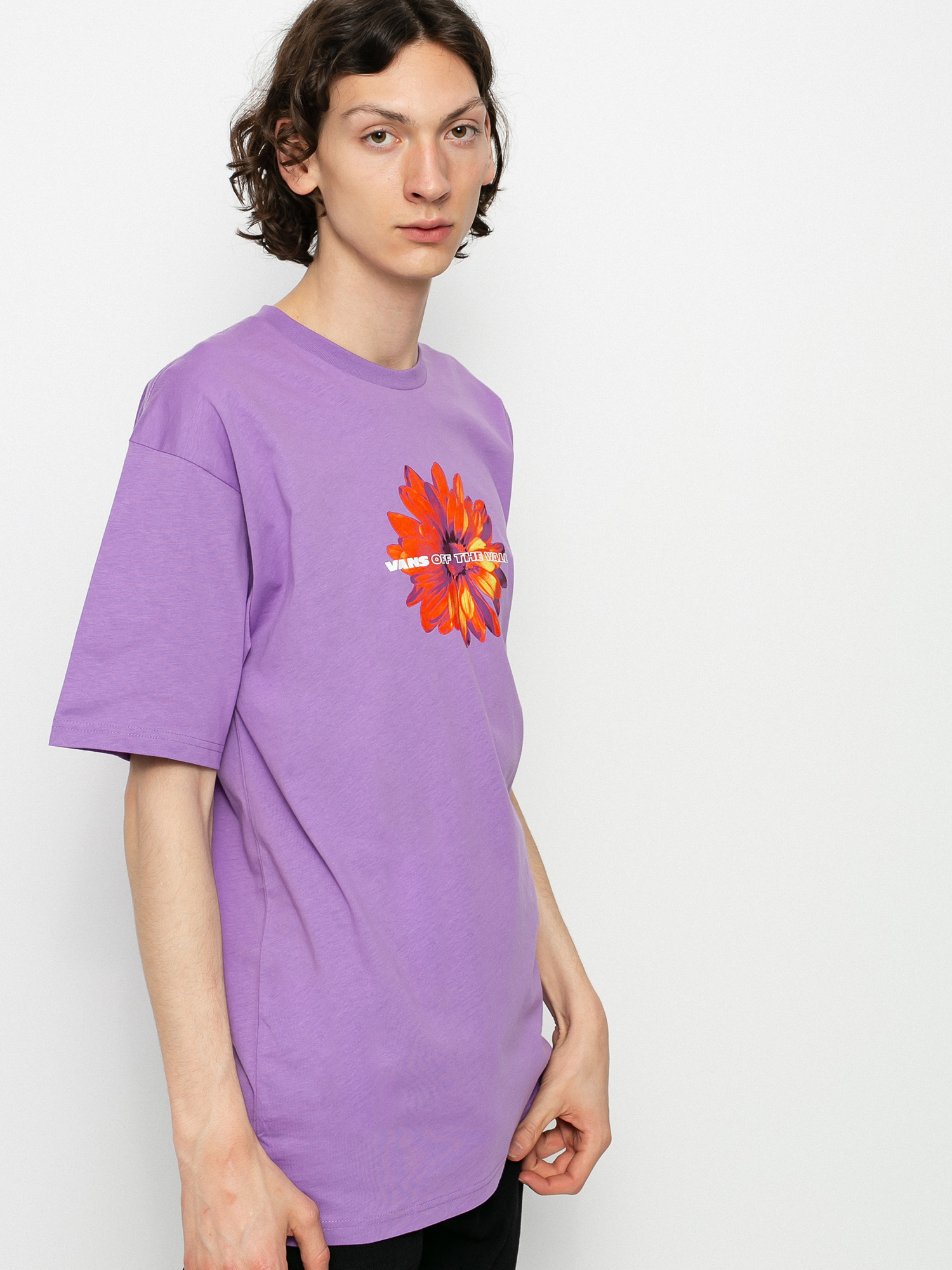 What To Wear With Purple Vans Vans Blooming T-shirt Violet