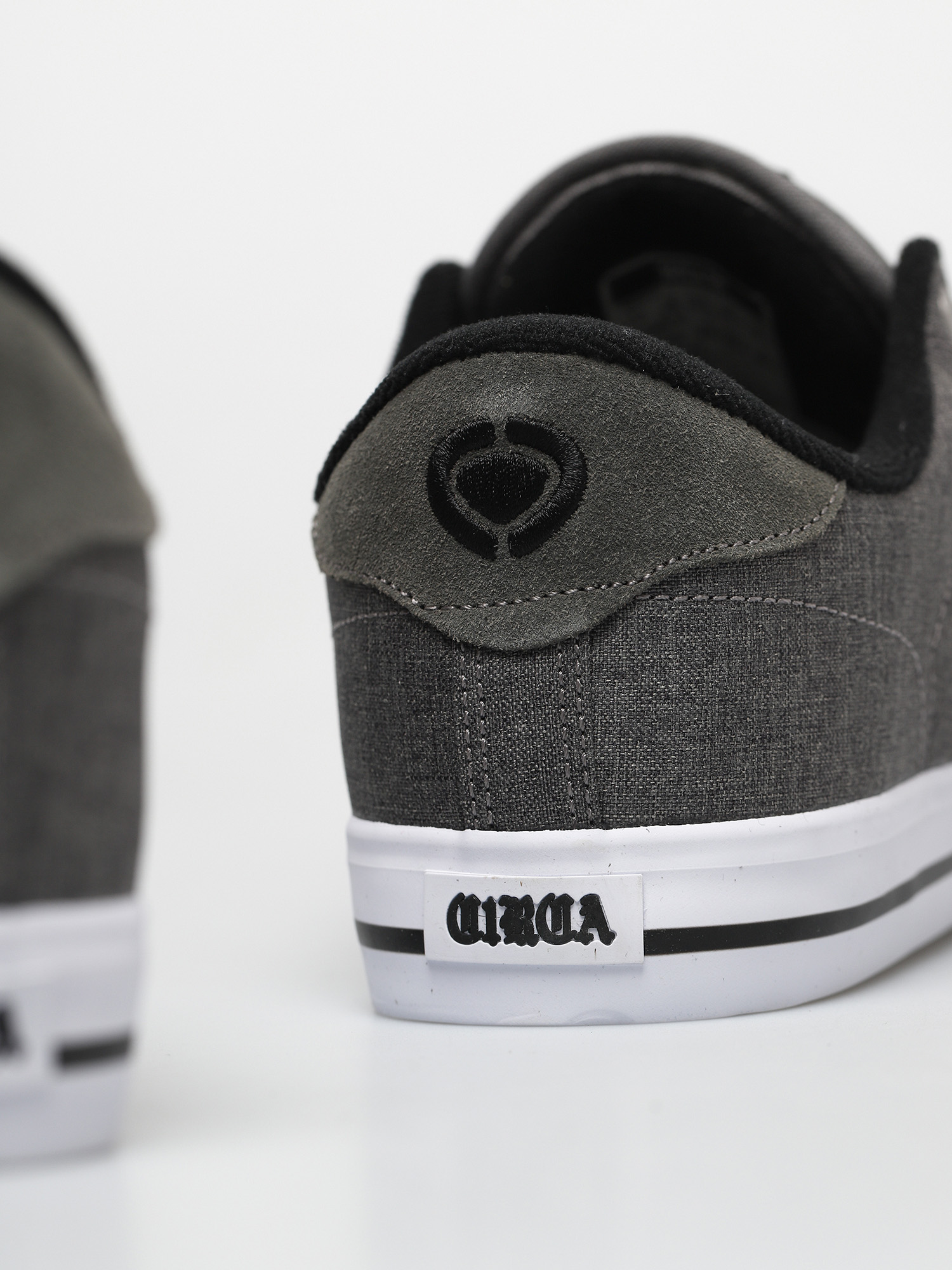 Circa Lopez 50 Shoes (charcoal/white)