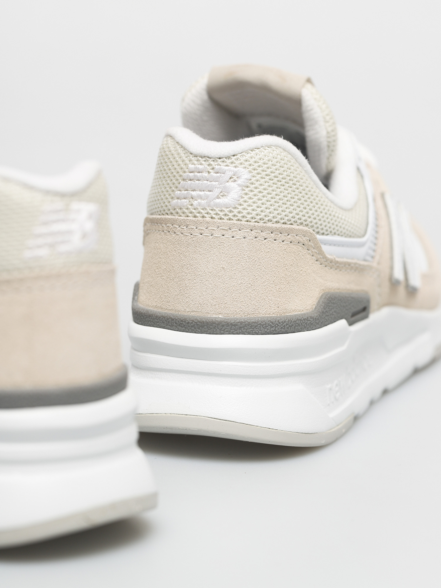 New Balance 997 Shoes Wmn (white)