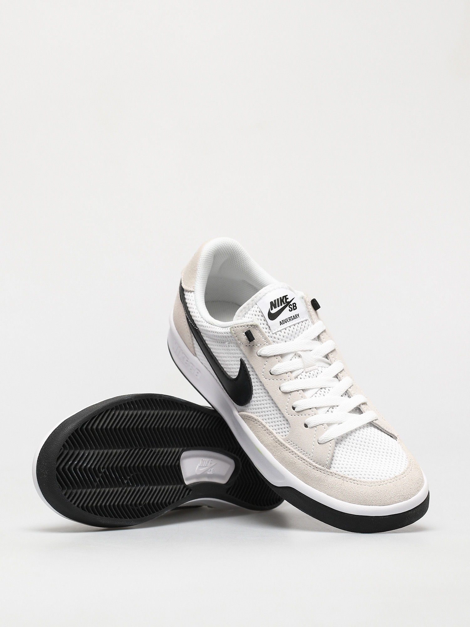 Nike SB Adversary Shoes (white/black white)