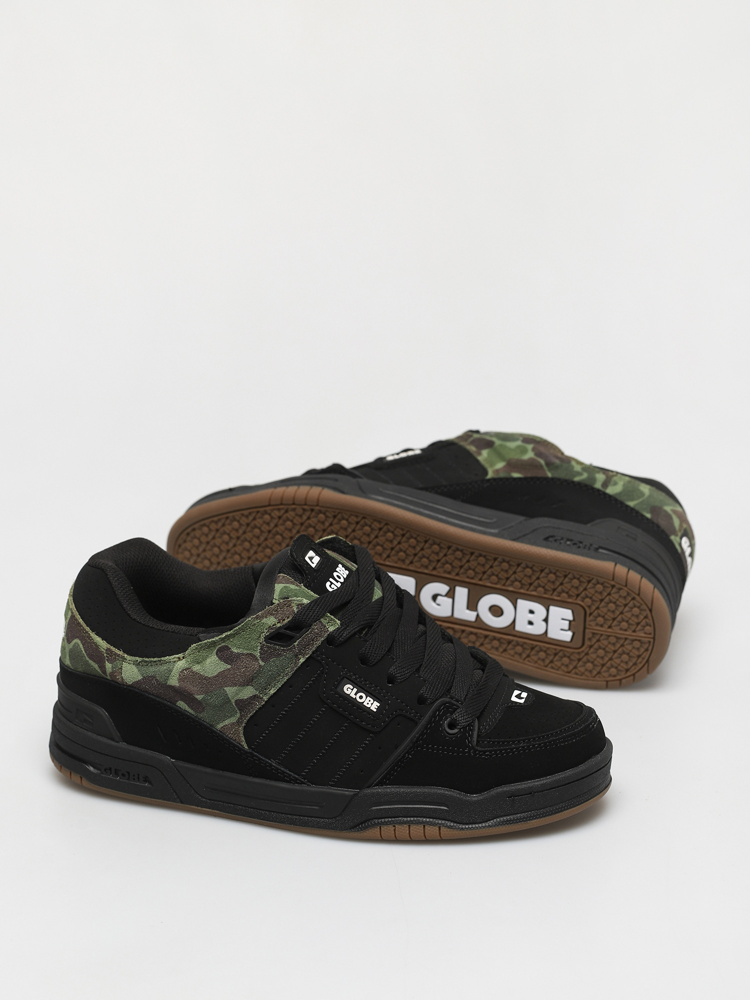 globe fusion black camo
