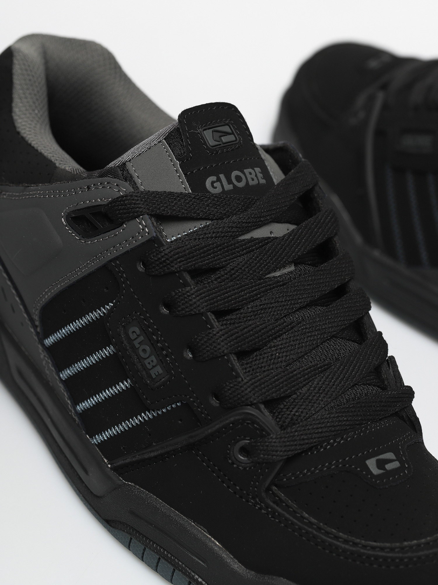 globe fusion black night