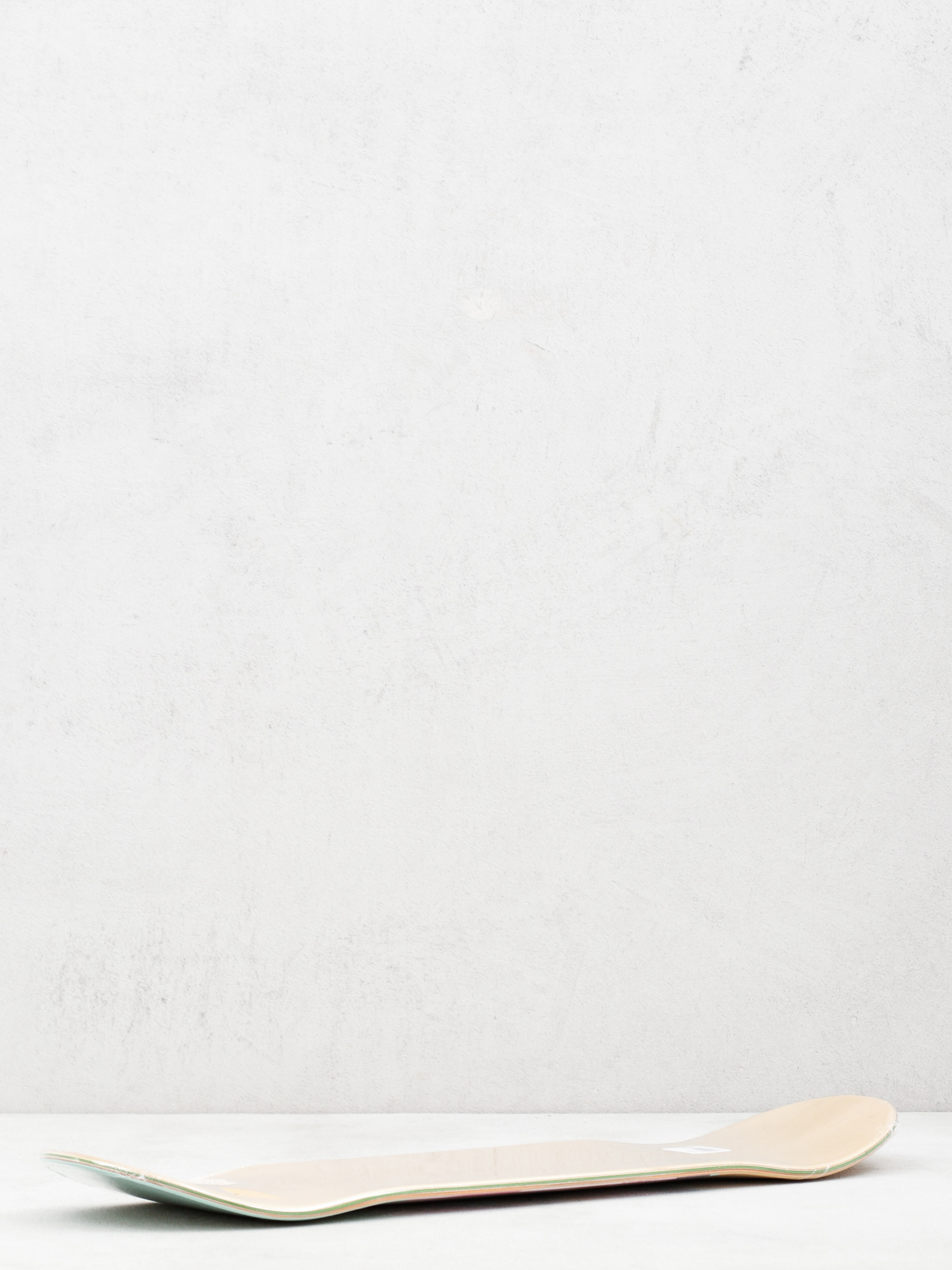 Globe G2 Tarka Deck (plaza)