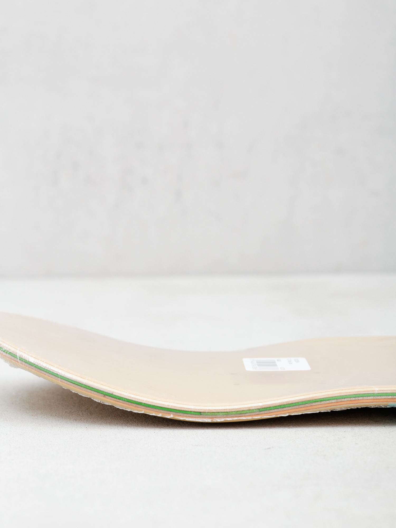 Globe G2 Tarka Deck (plaza)