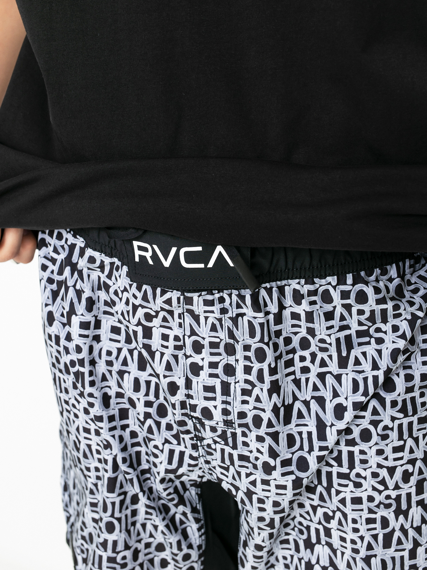 RVCA Bedwin Nogi Shorts (black print)