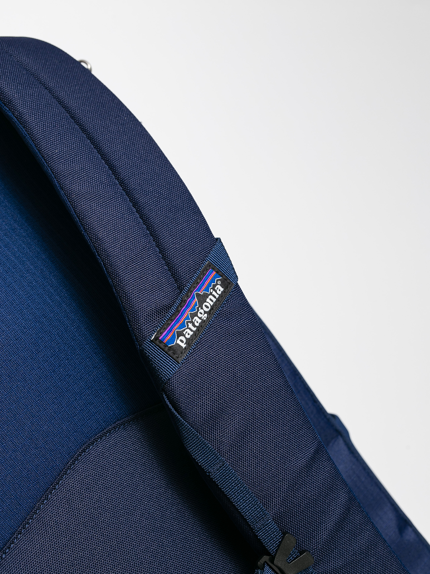 Patagonia Black Hole Pack 32L Backpack (classic navy)