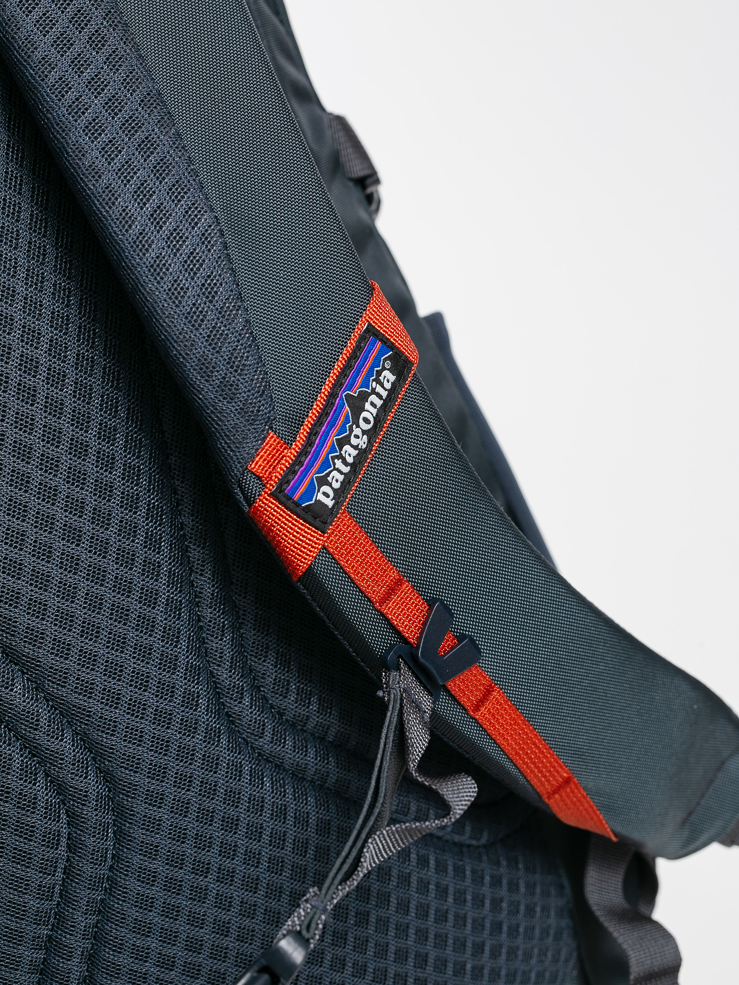 Patagonia Refugio Pack 28L Backpack (smolder blue w/roots red)