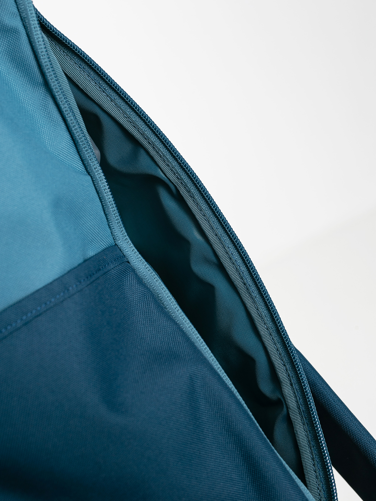 Patagonia Arbor Roll Top Backpack (abalone blue)