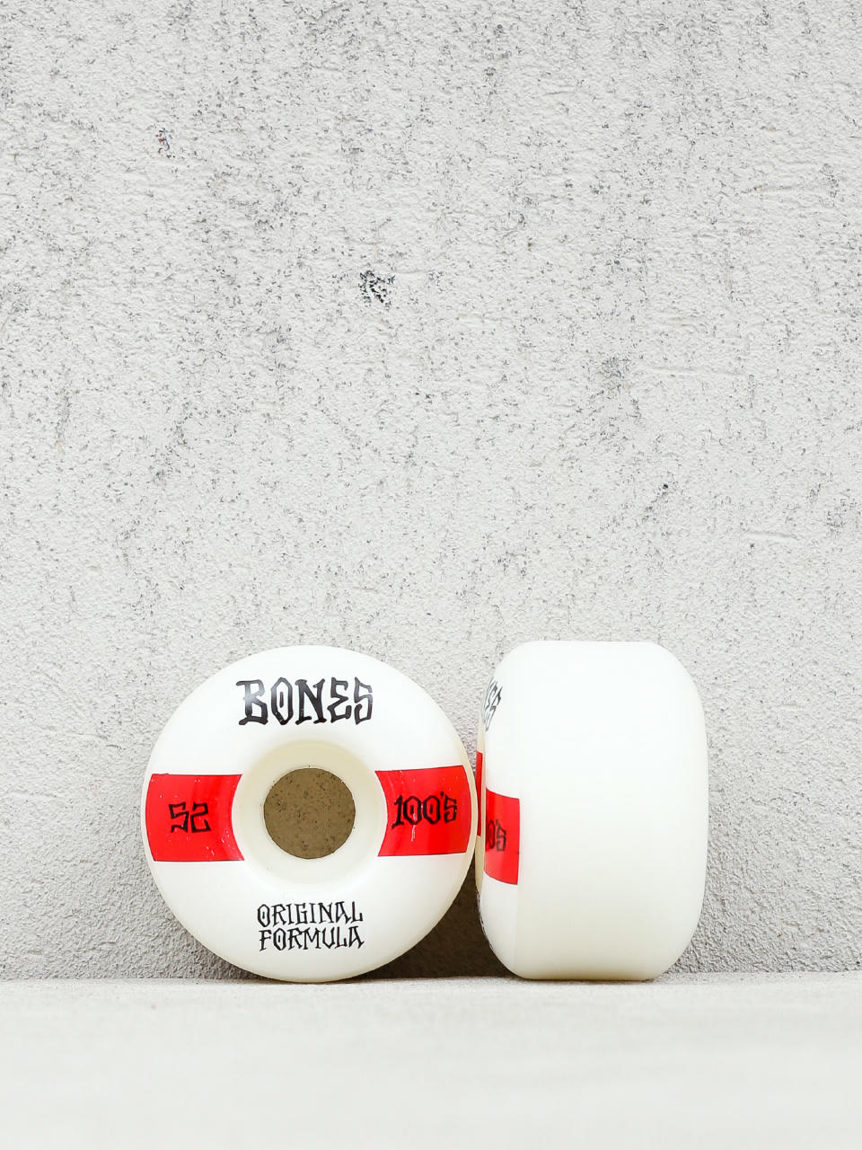 Bones Og Formula V4 Wide 100A Rollen (white/red)