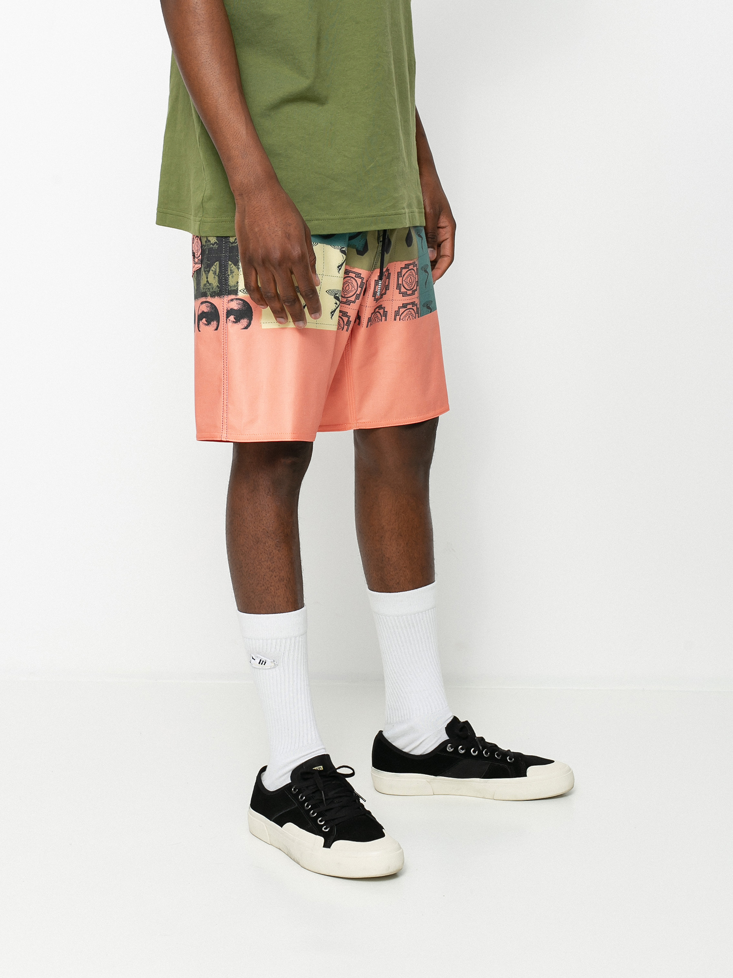 Volcom Tropic Blotter Panel 18 Boardshorts (black)