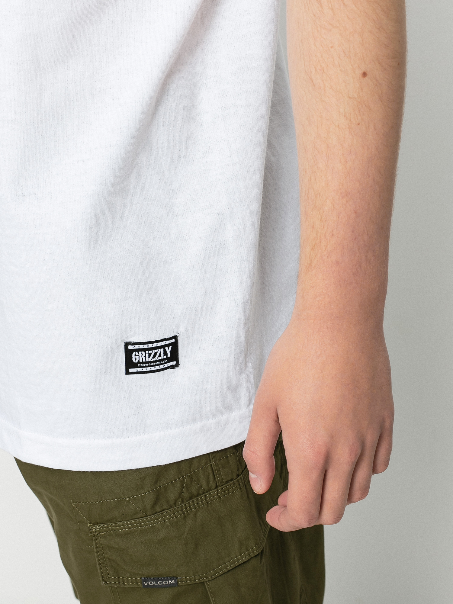 Grizzly Griptape Universidad T-Shirt (white)