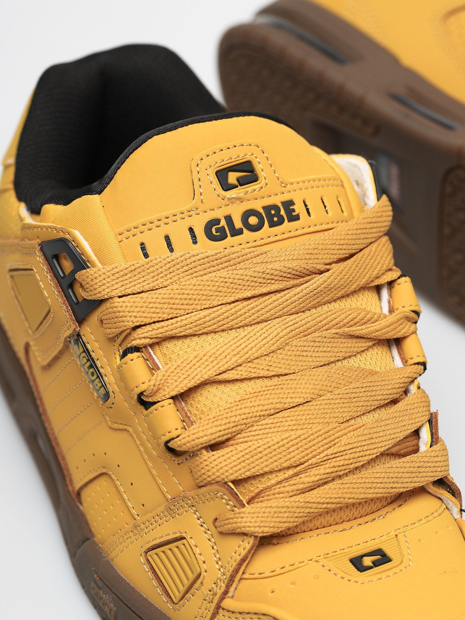 Globe Sabre Shoes (wheat/tobacco)