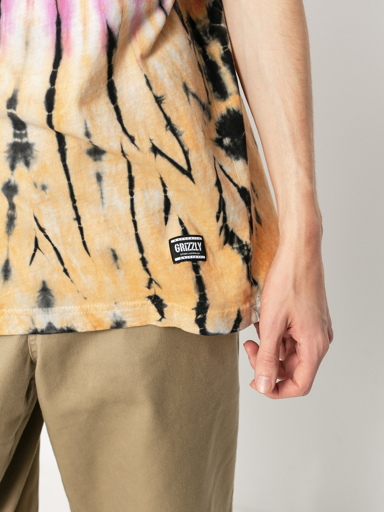 Grizzly Griptape Family Ties T-shirt (tie dye)