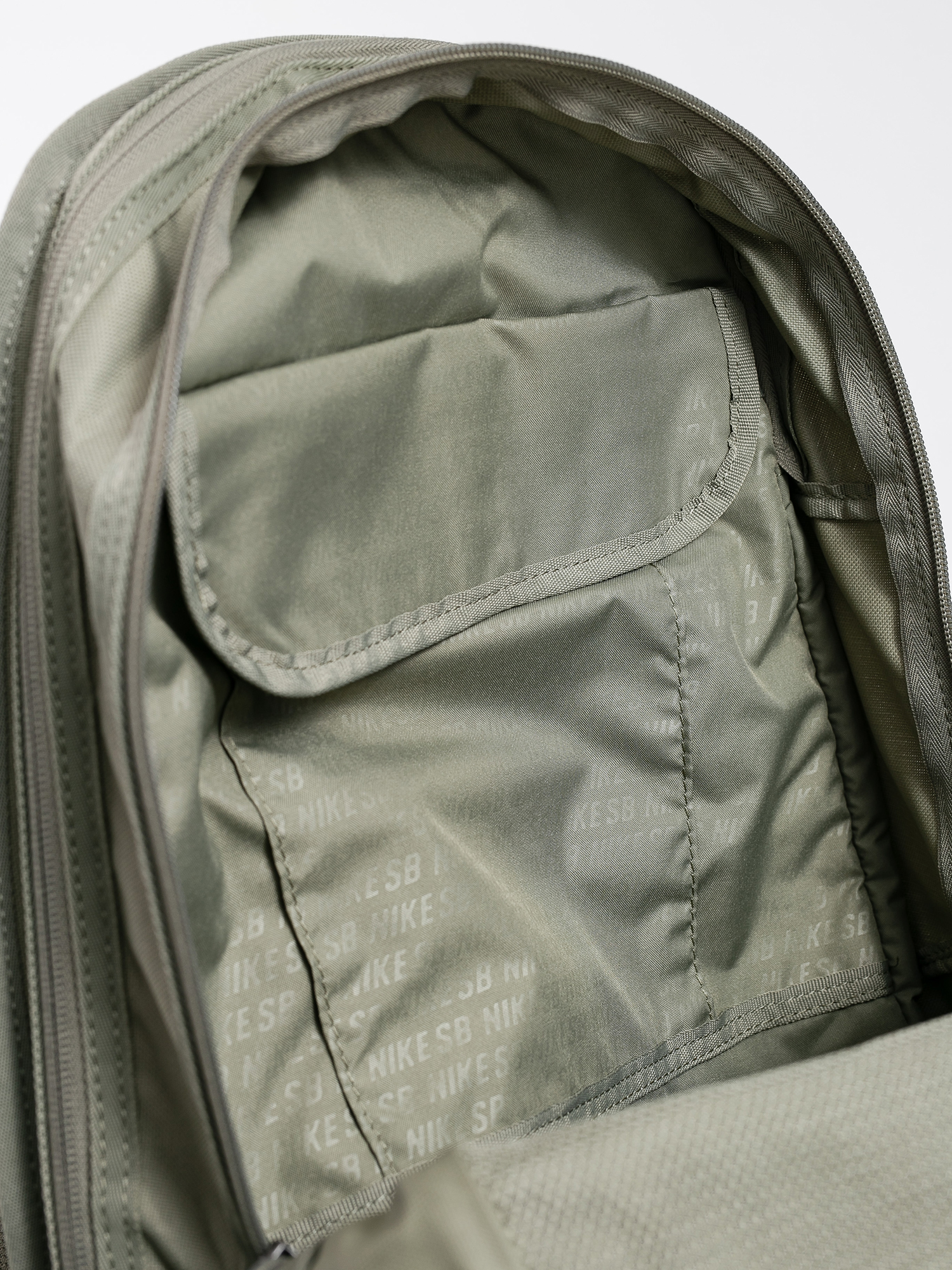 Nike SB Rpm Backpack (light army/light army/coconut milk)
