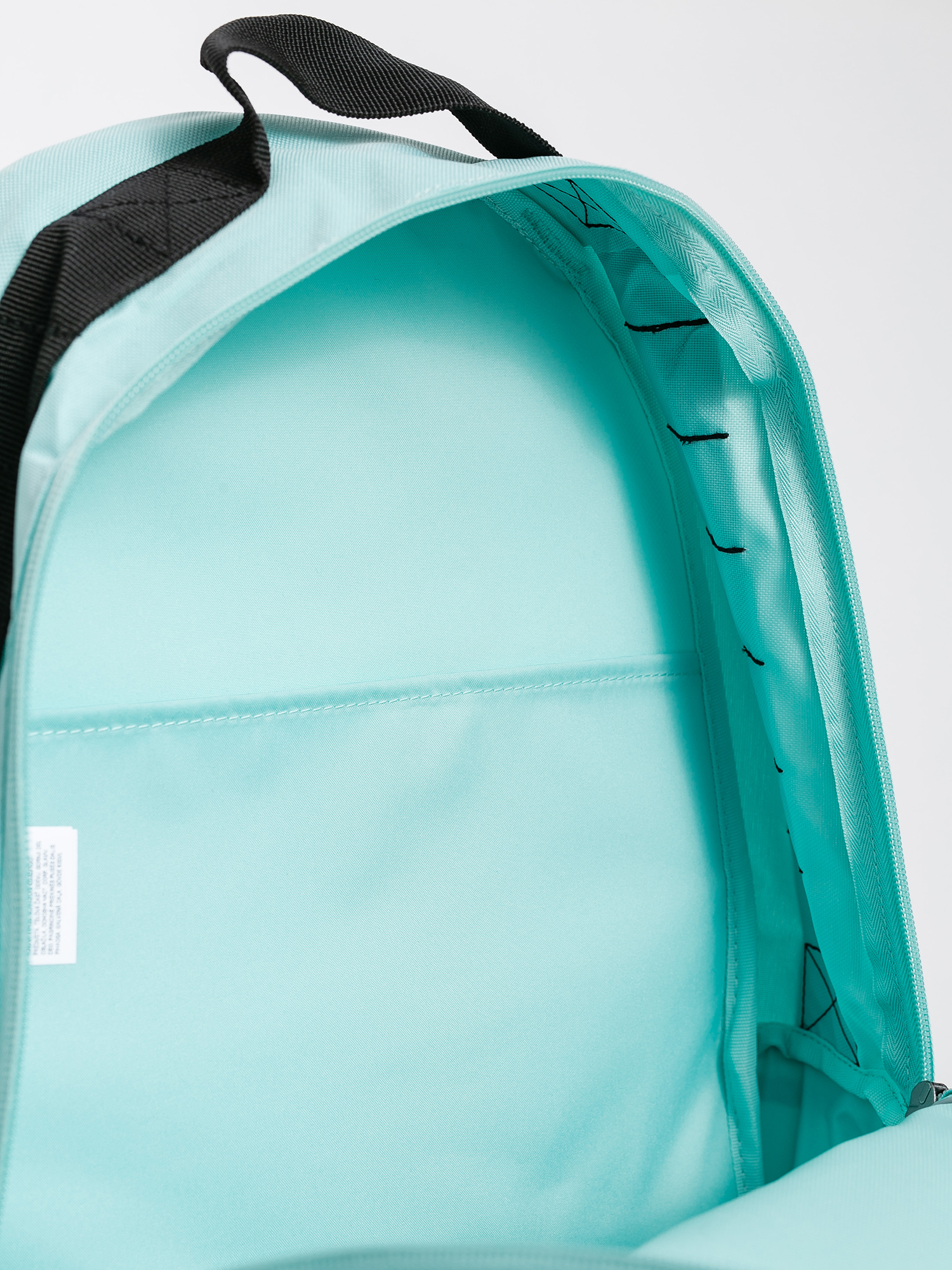 nike light backpack