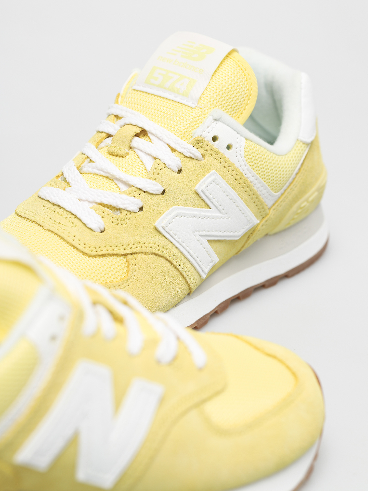 New Balance 574 Shoes Wmn (yellow)
