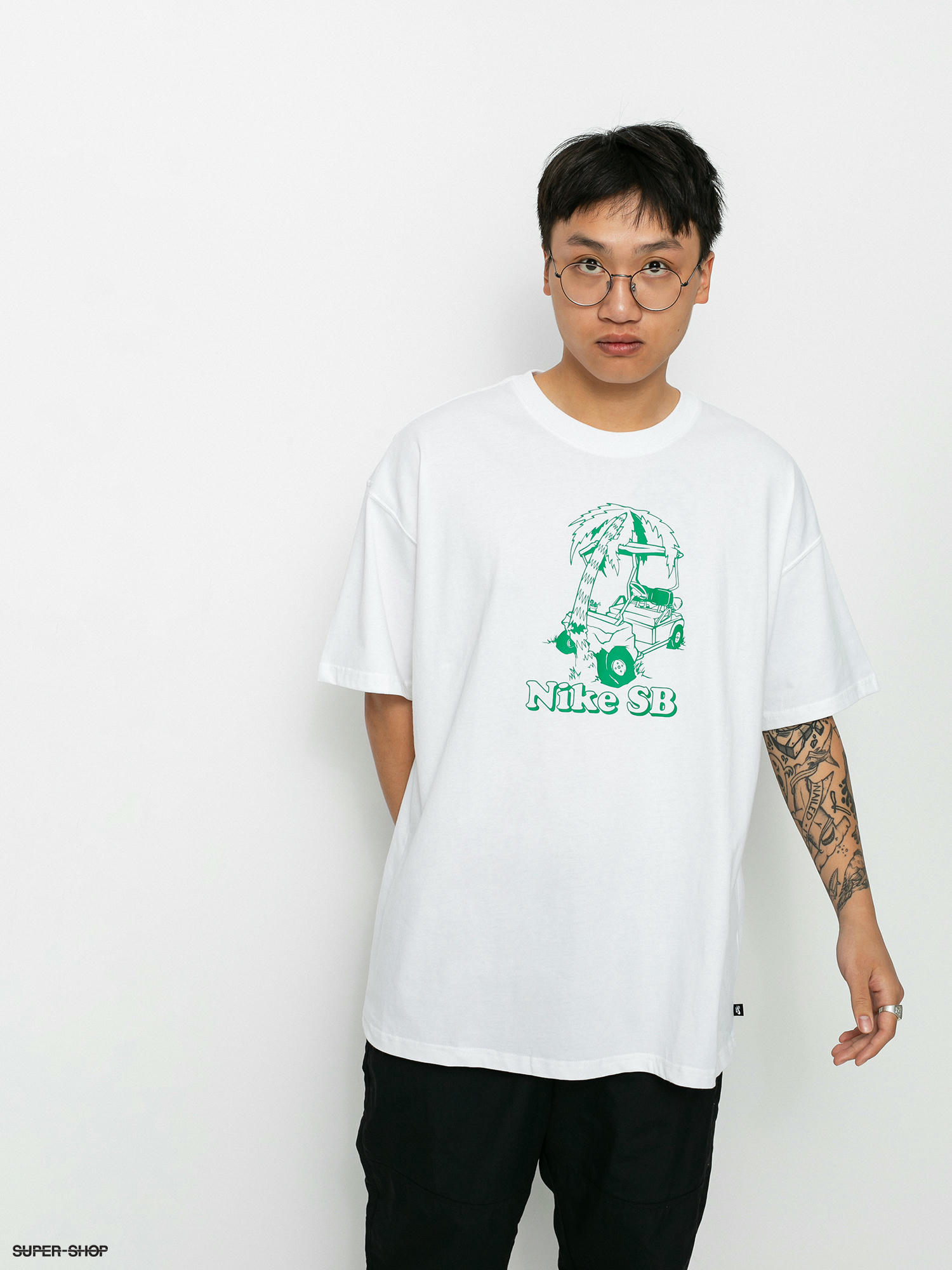 Nike graphic hot sale tees sale