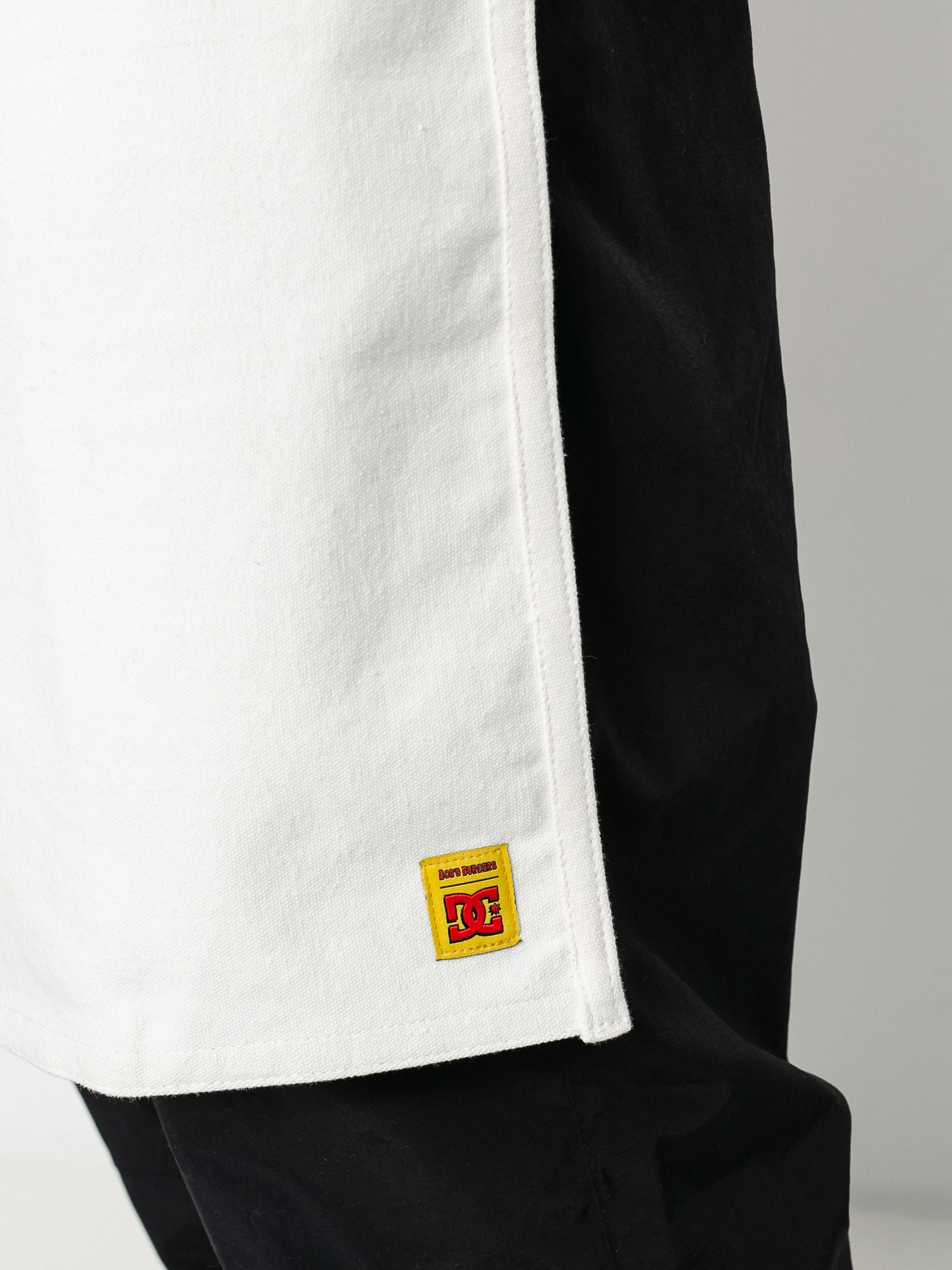 DC X BB Bobs Burgers Apron Accessories (white)