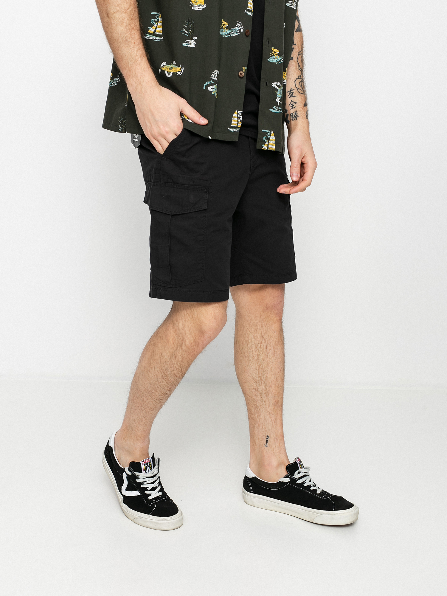 Volcom Miter III Cargo 20 Shorts (black)