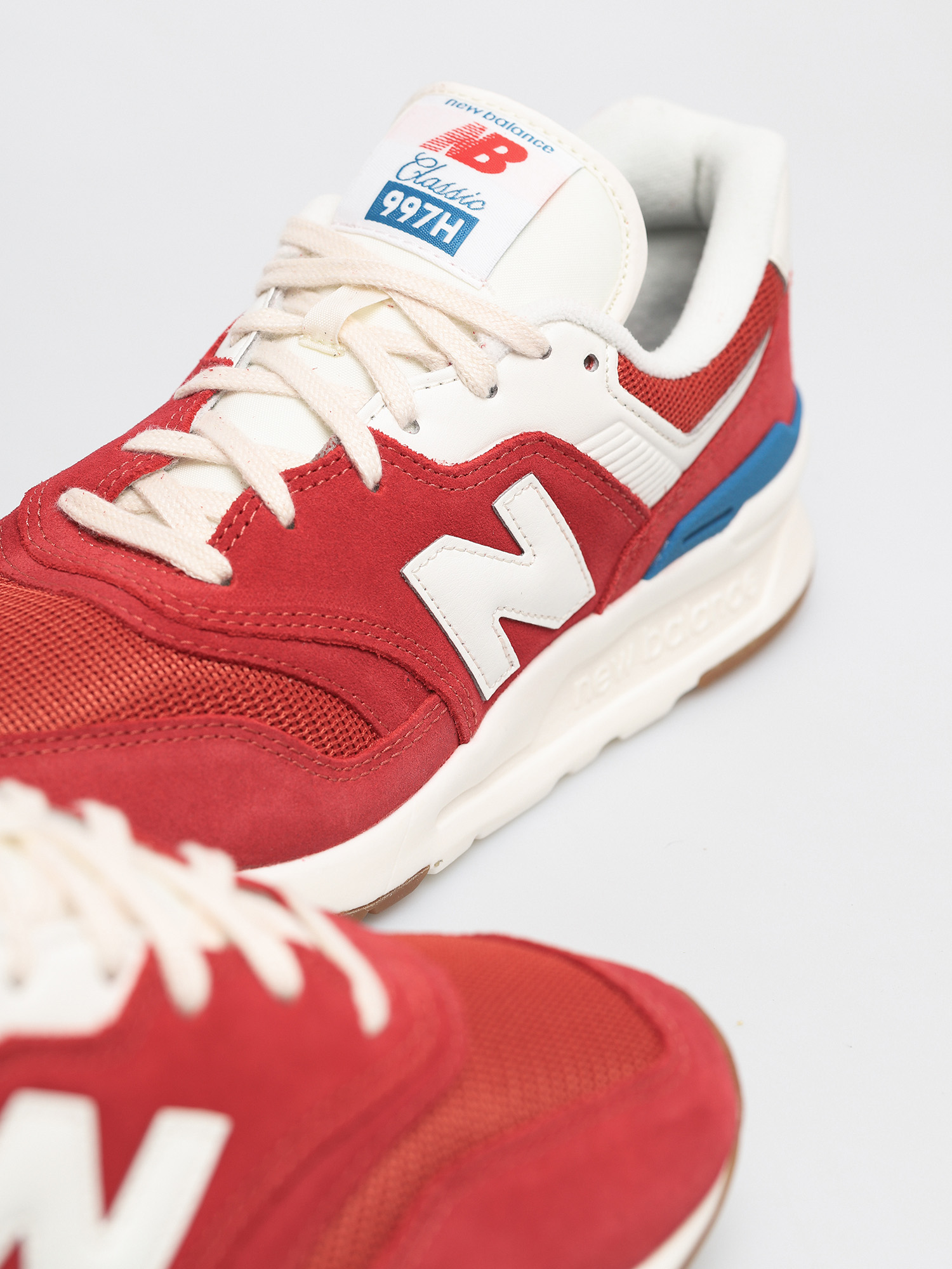 New Balance 997 Shoes (team red/gold)