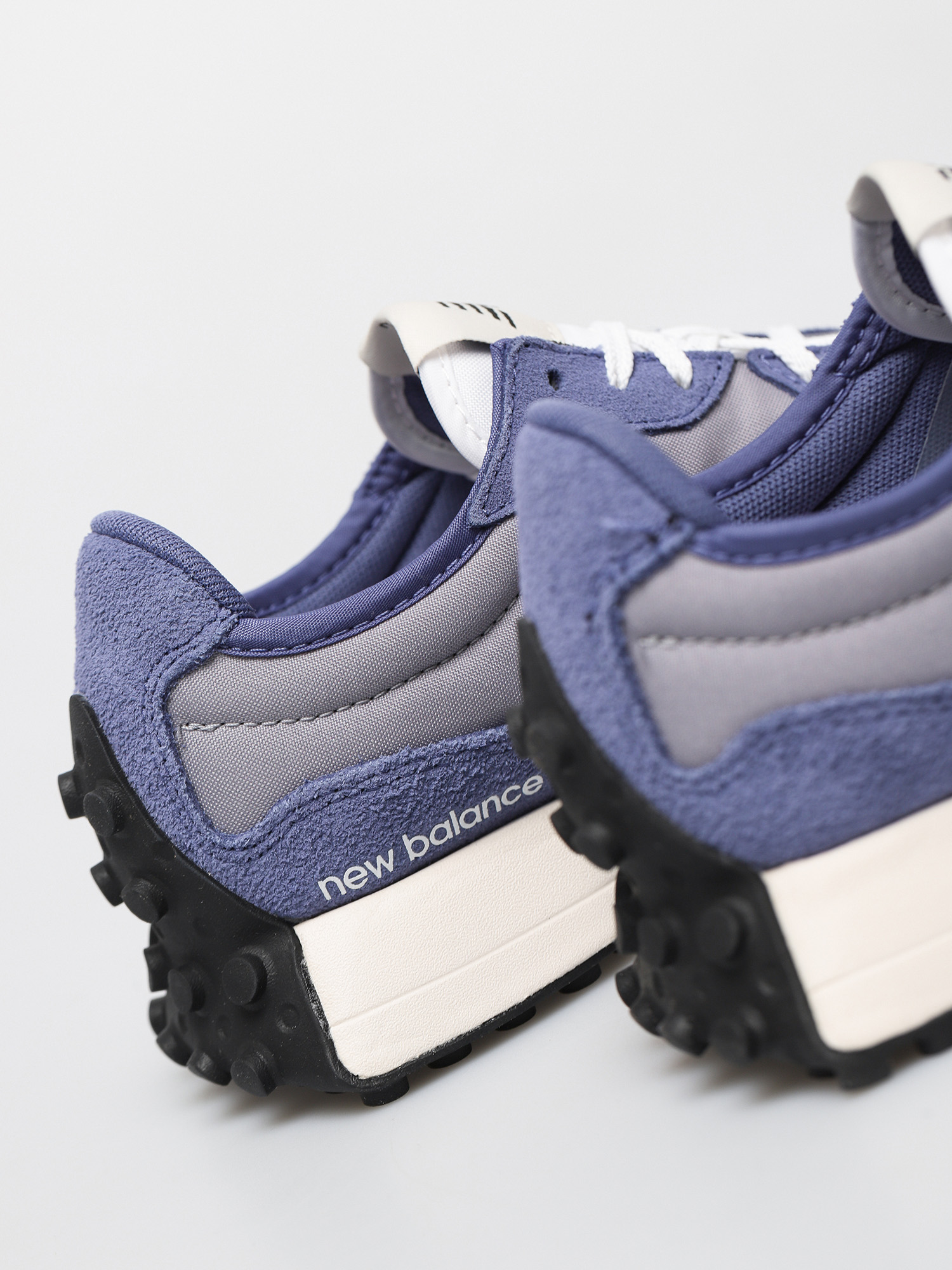 New Balance 327 Shoes Wmn (magnetic blue)