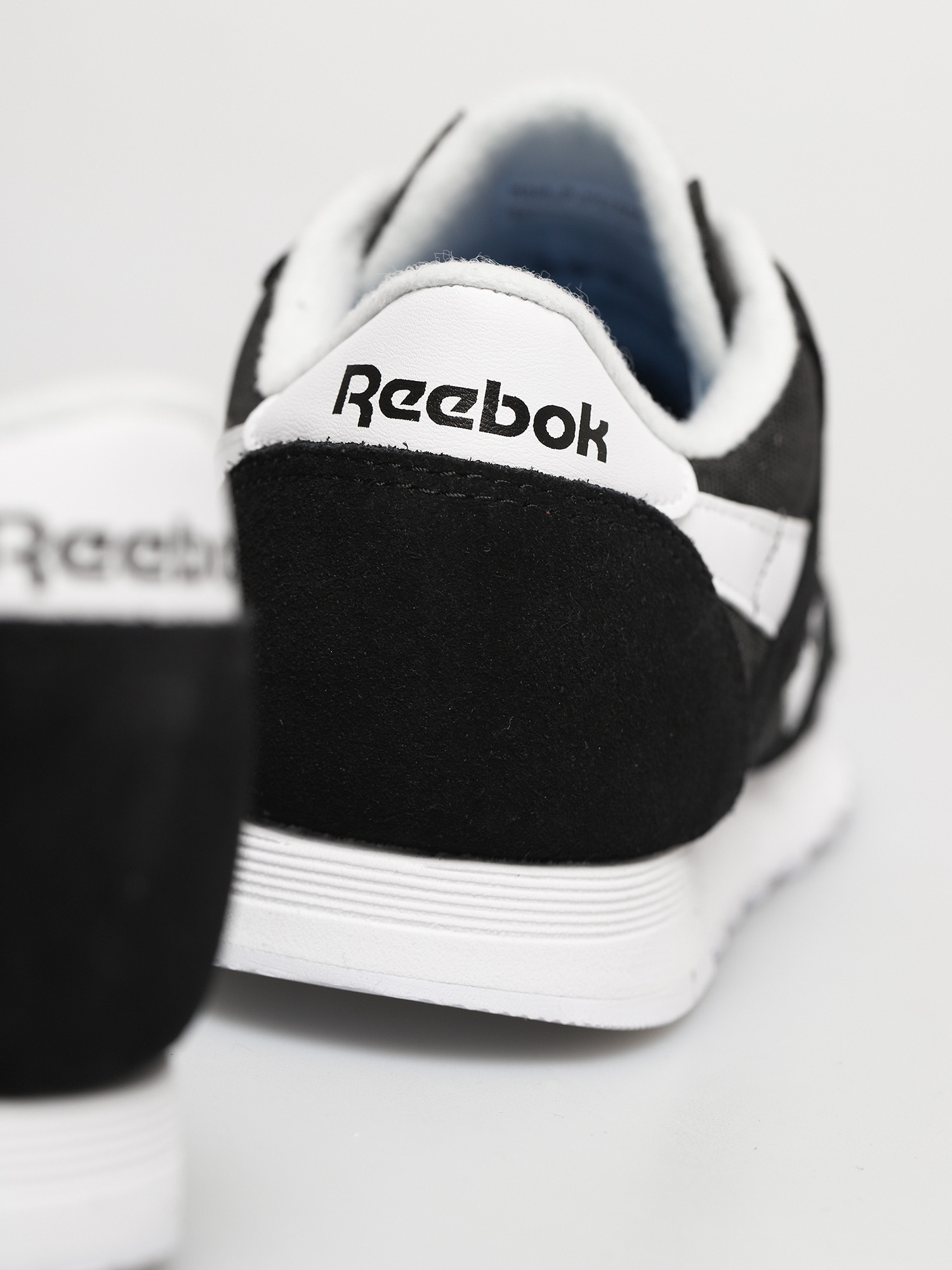 Reebok Cl Nylon Shoes Wmn (black/black/white)