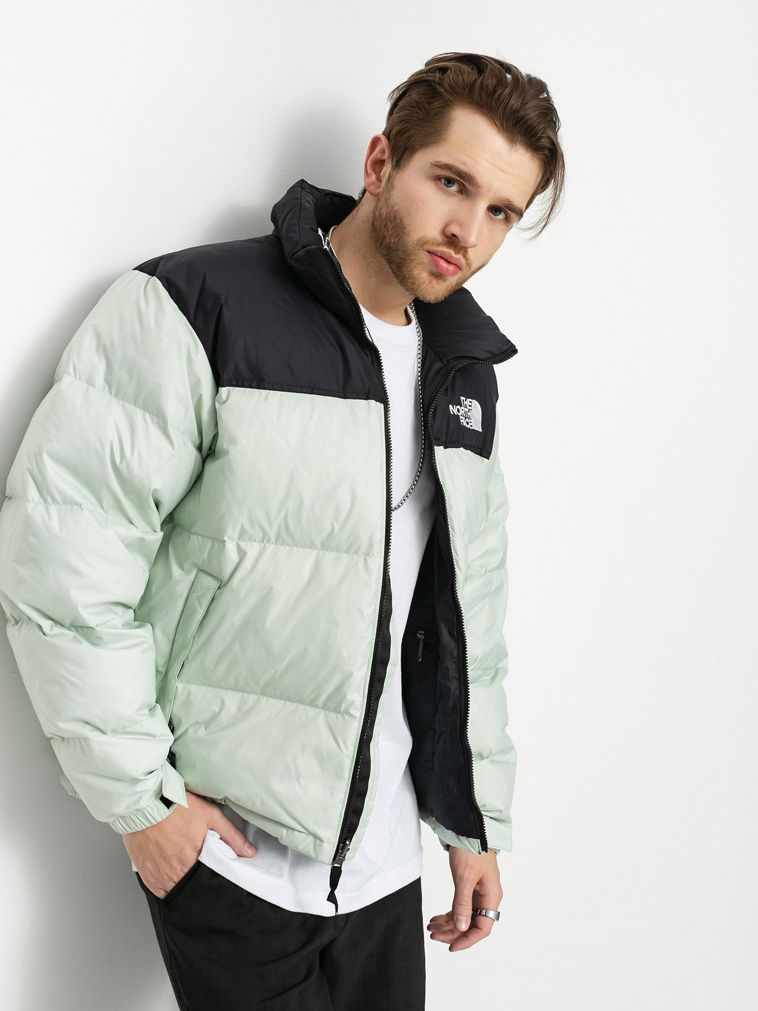 nuptse green
