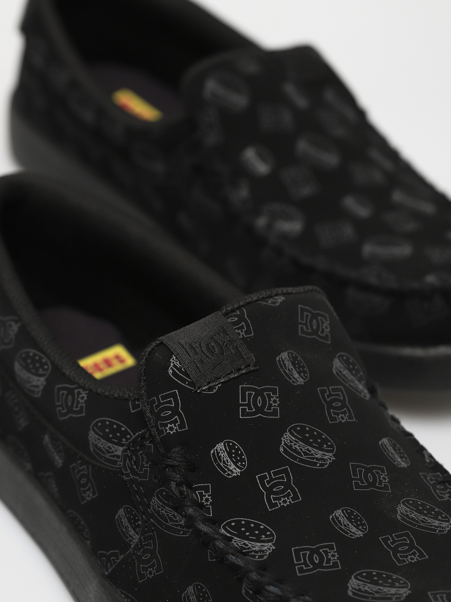 DC X BB Bobs Burgers Villain 2 Shoes (black/grey)